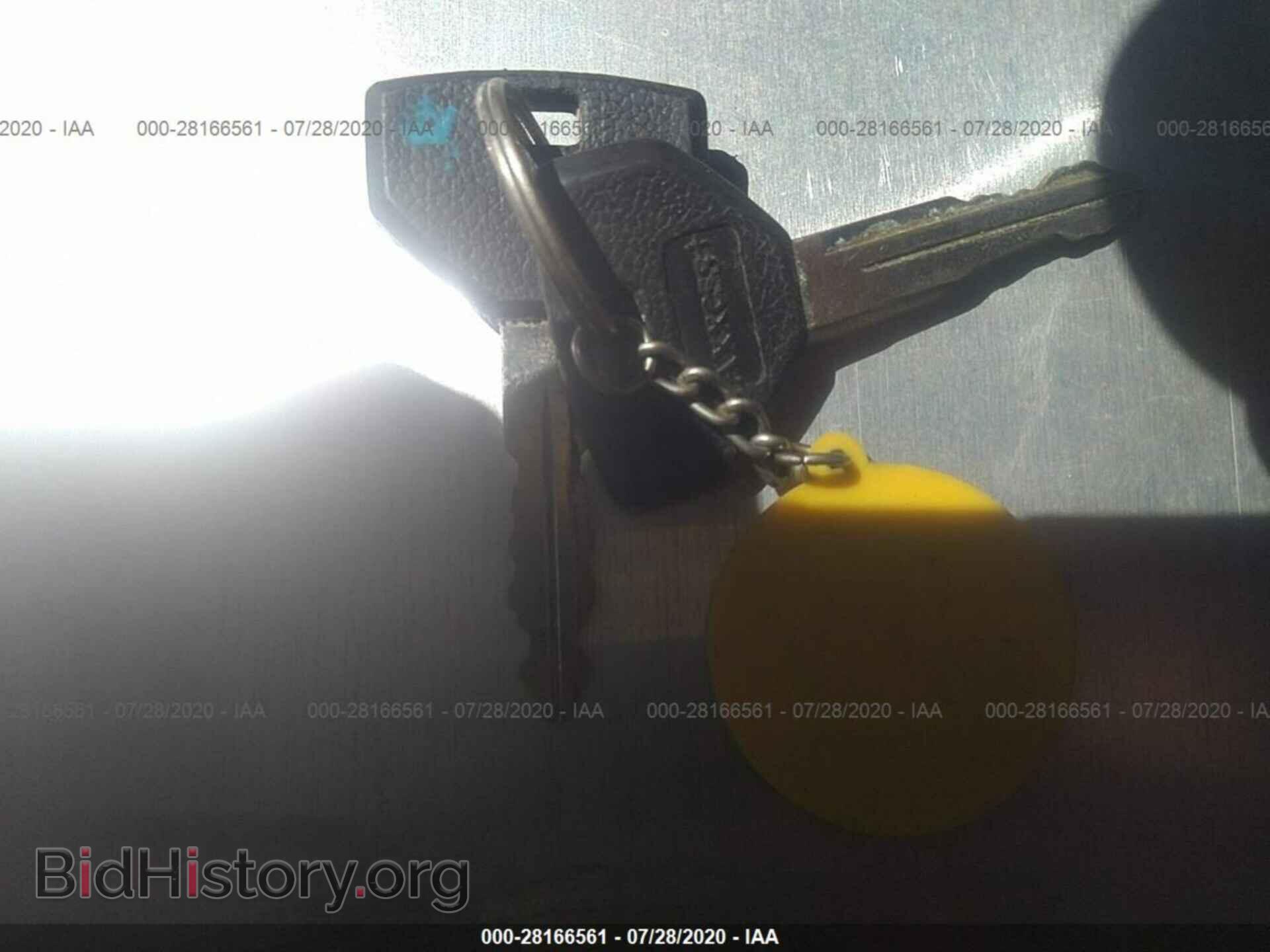1996 Chrysler Sebring - VIN: 3C3EL45X4TT263095 - Photo 11