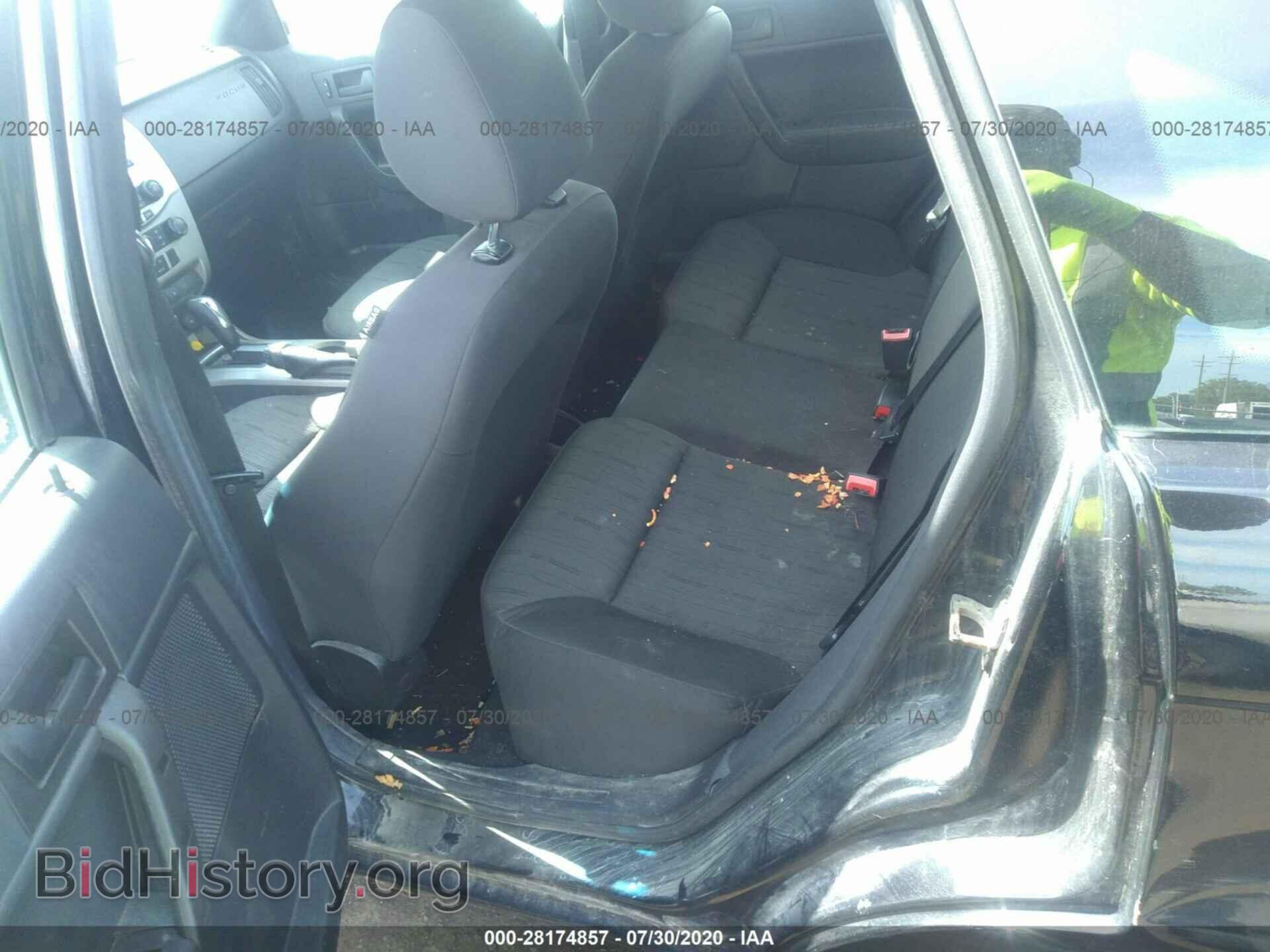 2011 FORD FOCUS - VIN: 1FAHP3FN4BW137340 - Photo 8