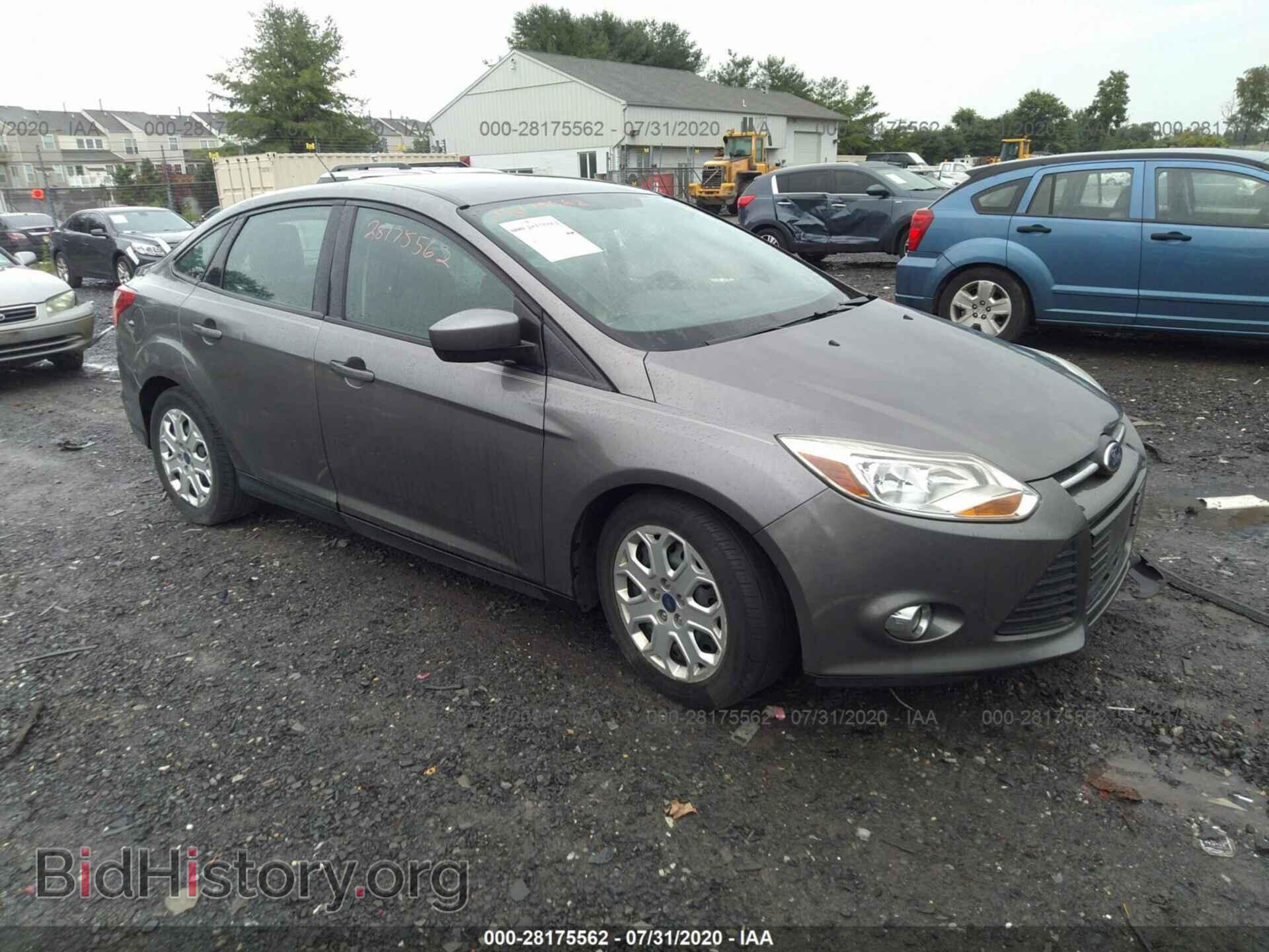 Photo 1FAHP3F29CL307457 - FORD FOCUS 2012