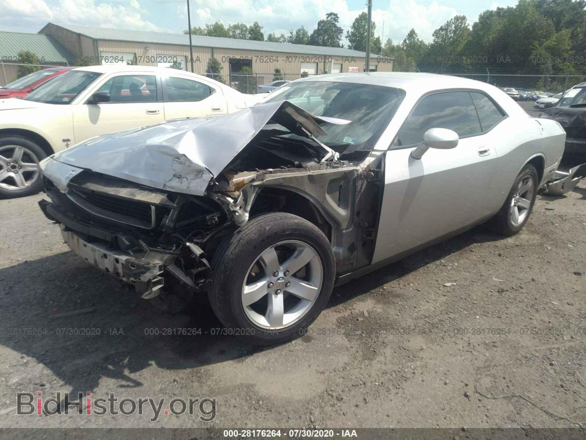 2010 DODGE CHALLENGER - VIN: 2B3CJ4DV9AH323761 - Photo 2