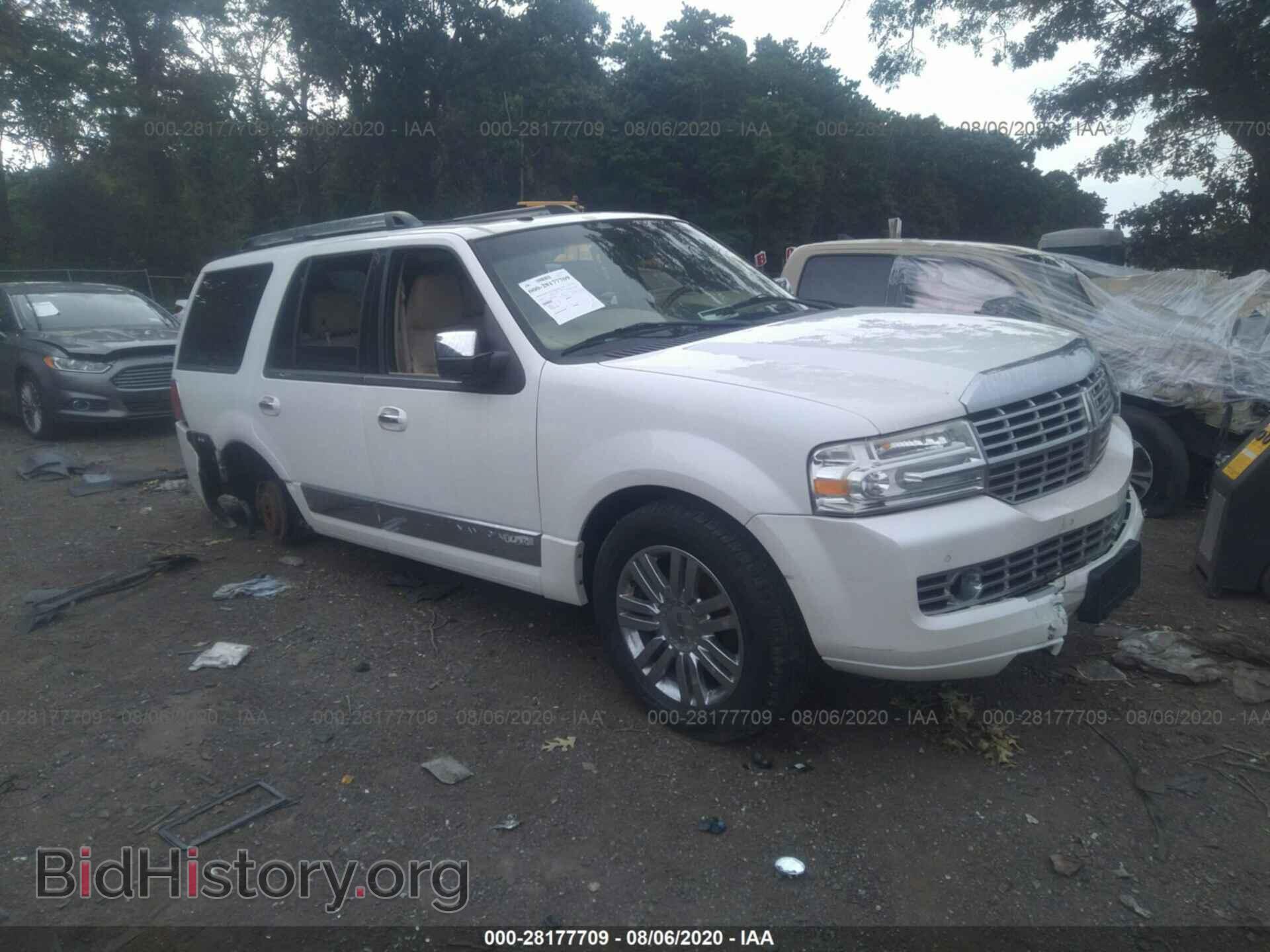 Photo 5LMJJ2J5XAEJ01891 - LINCOLN NAVIGATOR 2010