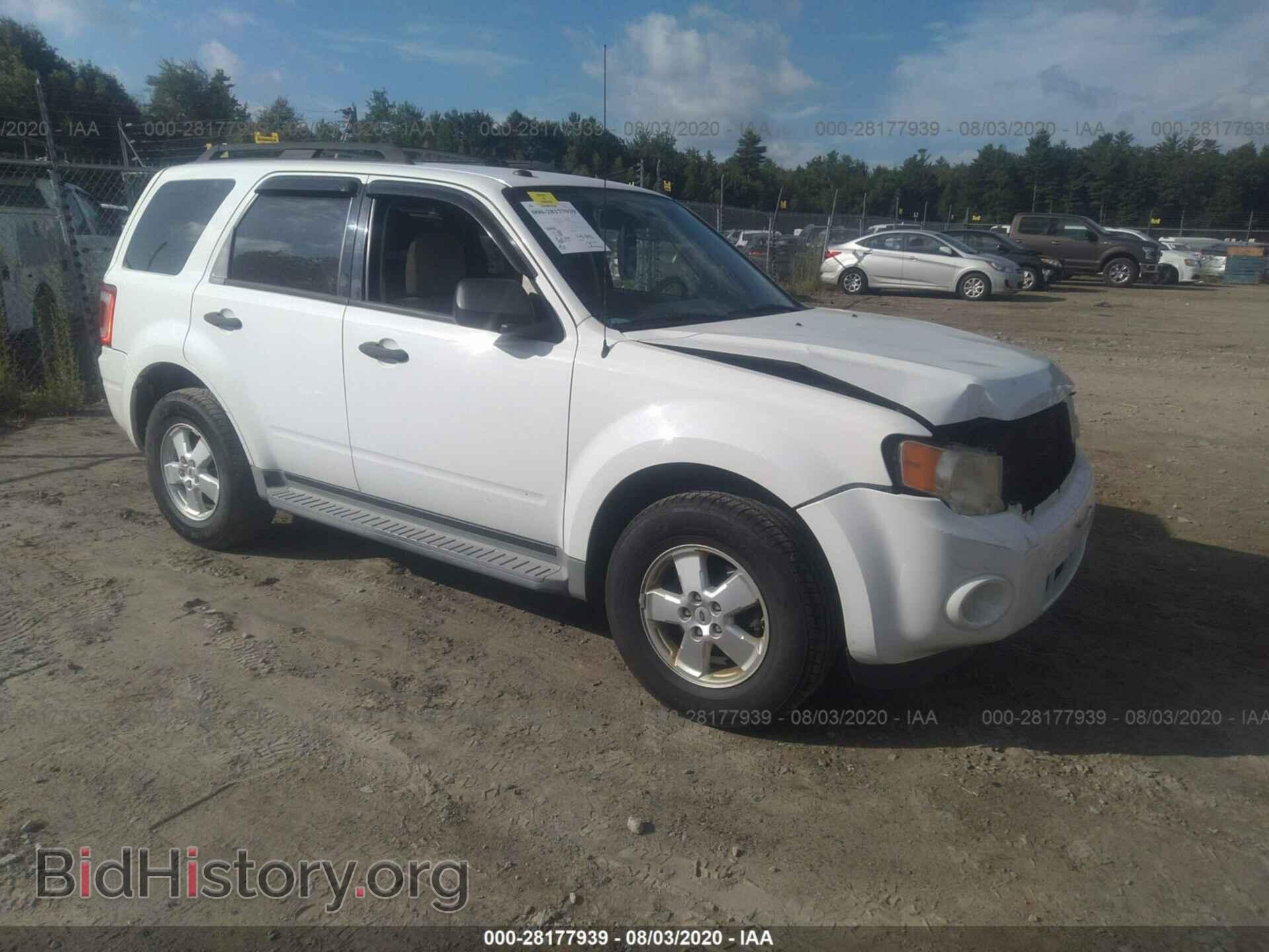 Фотография 1FMCU0D79BKA82855 - FORD ESCAPE 2011