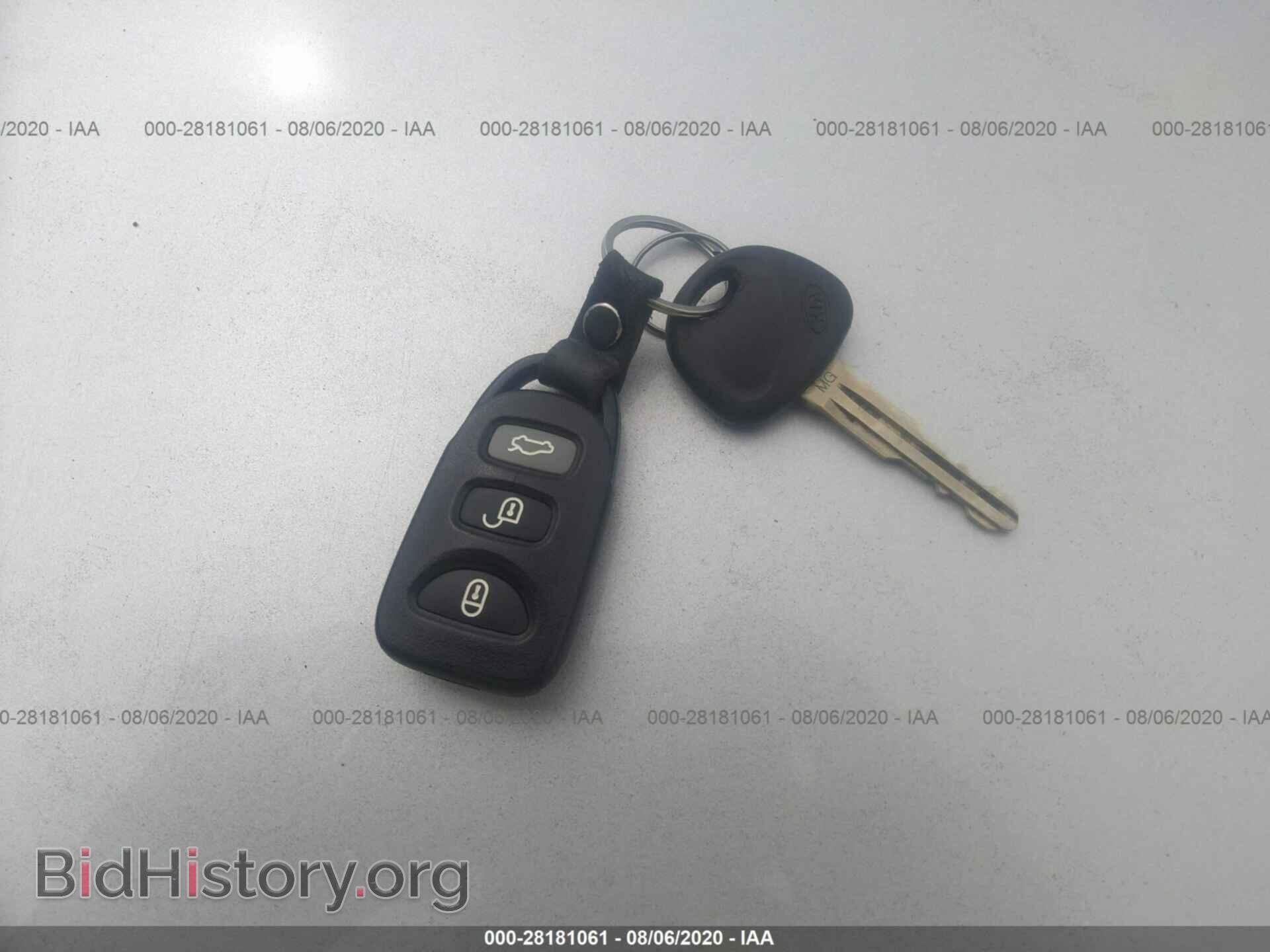 2008 KIA OPTIMA - VIN: KNAGE123085274811 - Фото 11