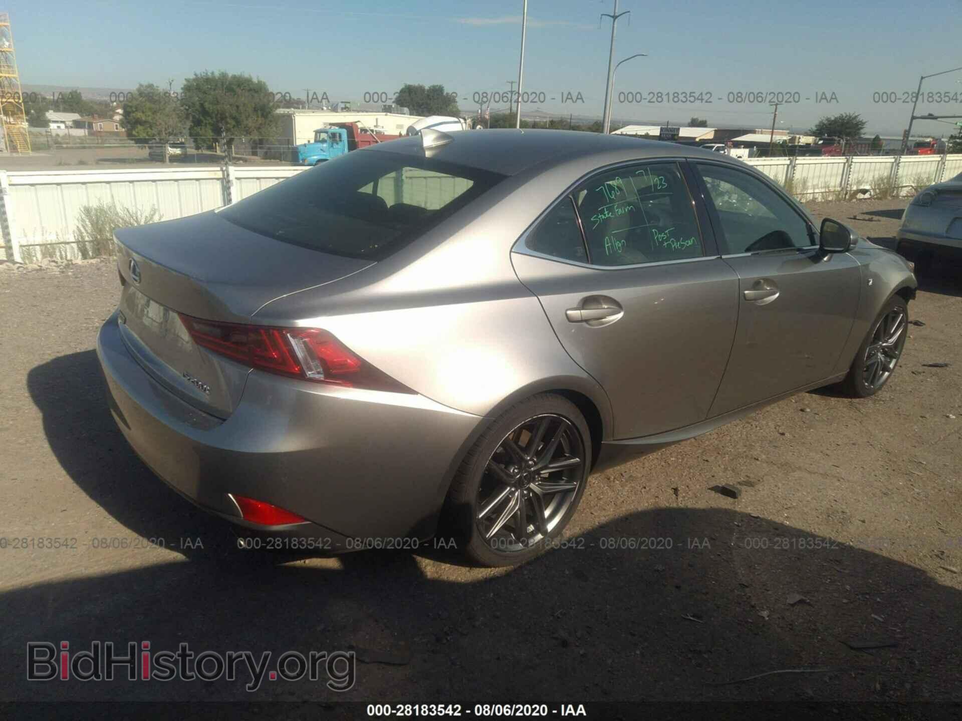 2016 LEXUS IS 200T - VIN: JTHBA1D28G5006549 - Фото 4
