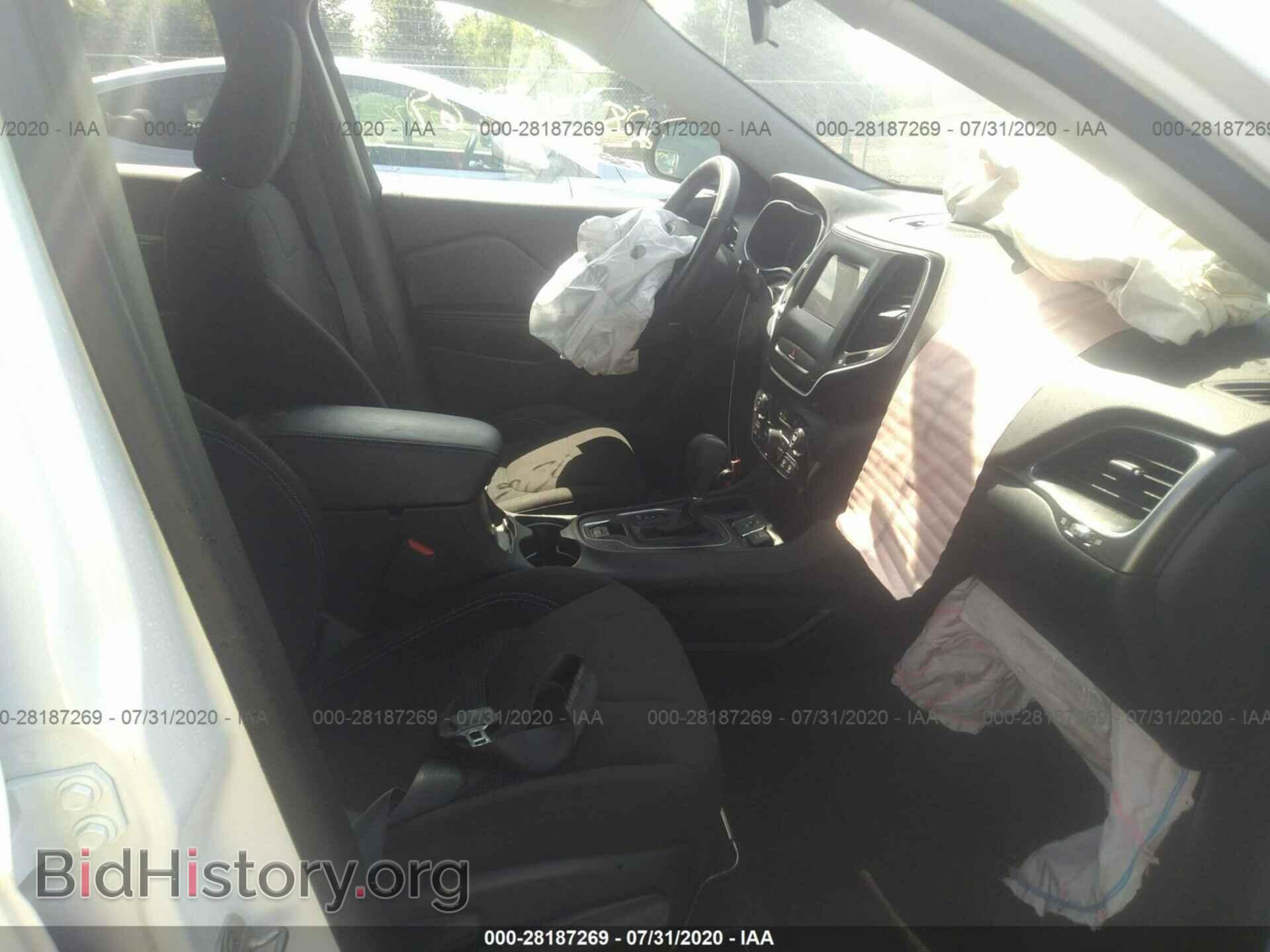 2019 JEEP CHEROKEE - VIN: 1C4PJLCB8KD165185 - Photo 5