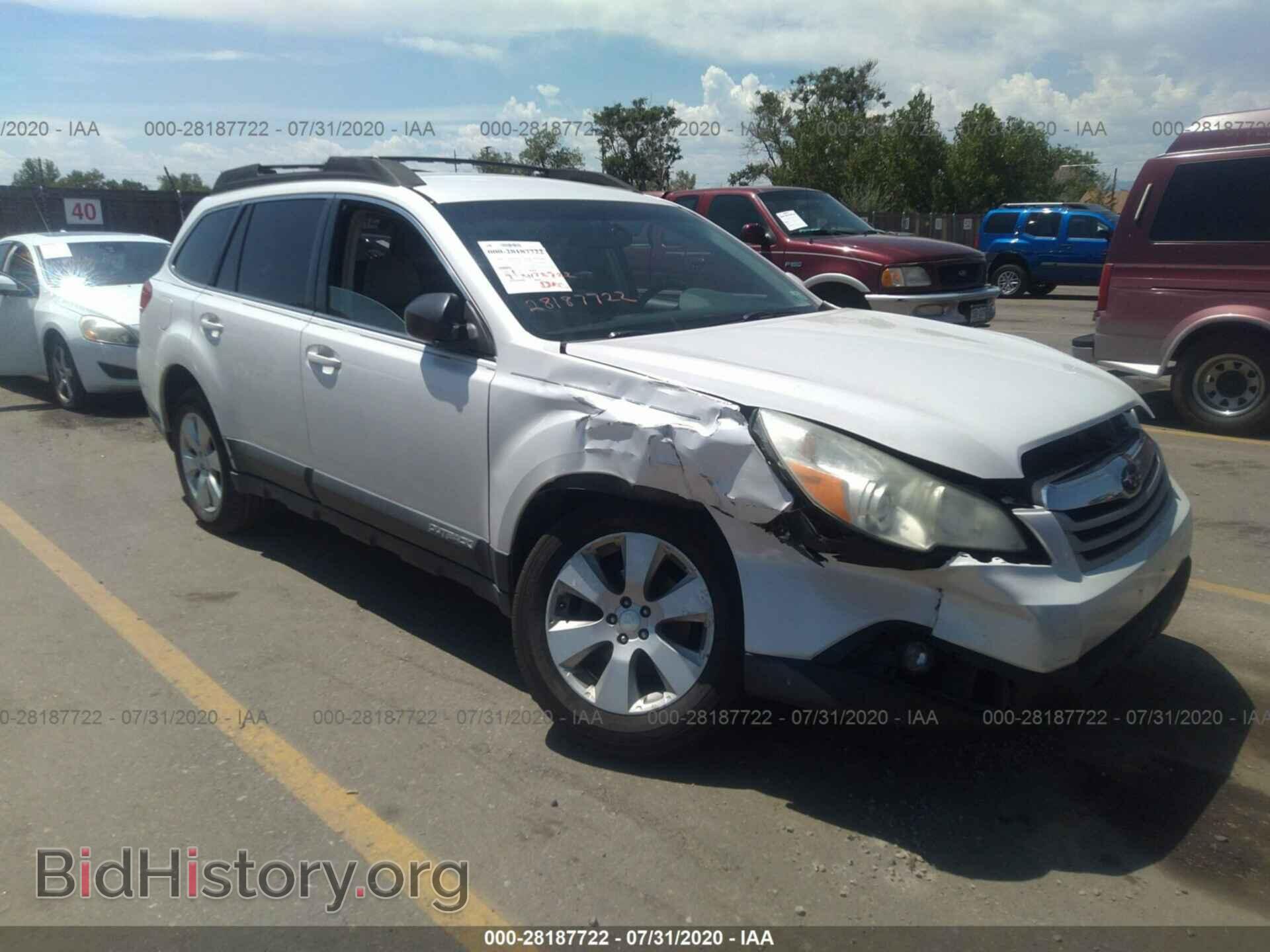 Photo 4S4BRBBC2B3343424 - SUBARU OUTBACK 2011