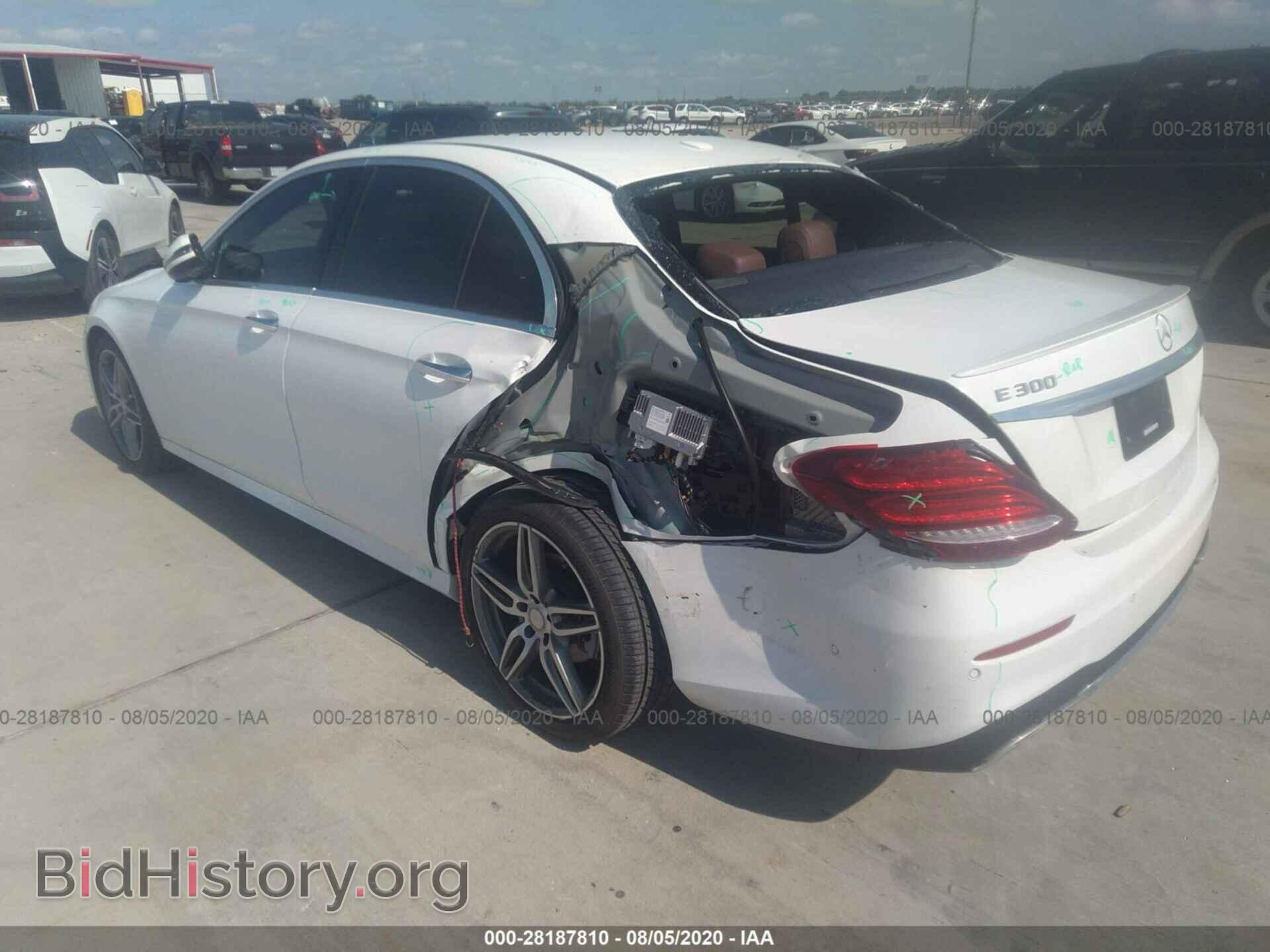 2017 MERCEDES-BENZ E-CLASS - VIN: WDDZF4JB4HA104841 - Фото 3