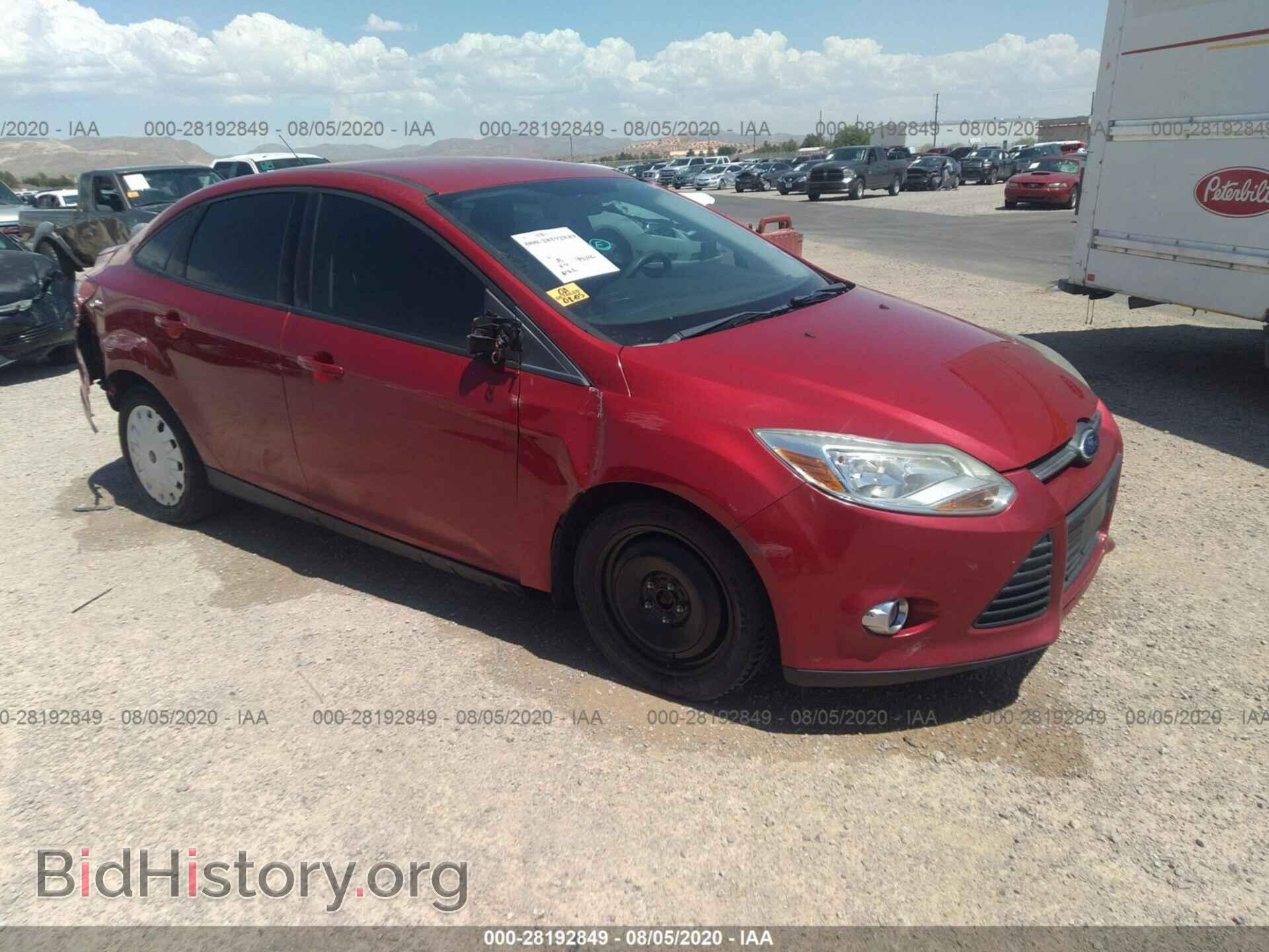 Photo 1FAHP3F28CL210251 - FORD FOCUS 2012