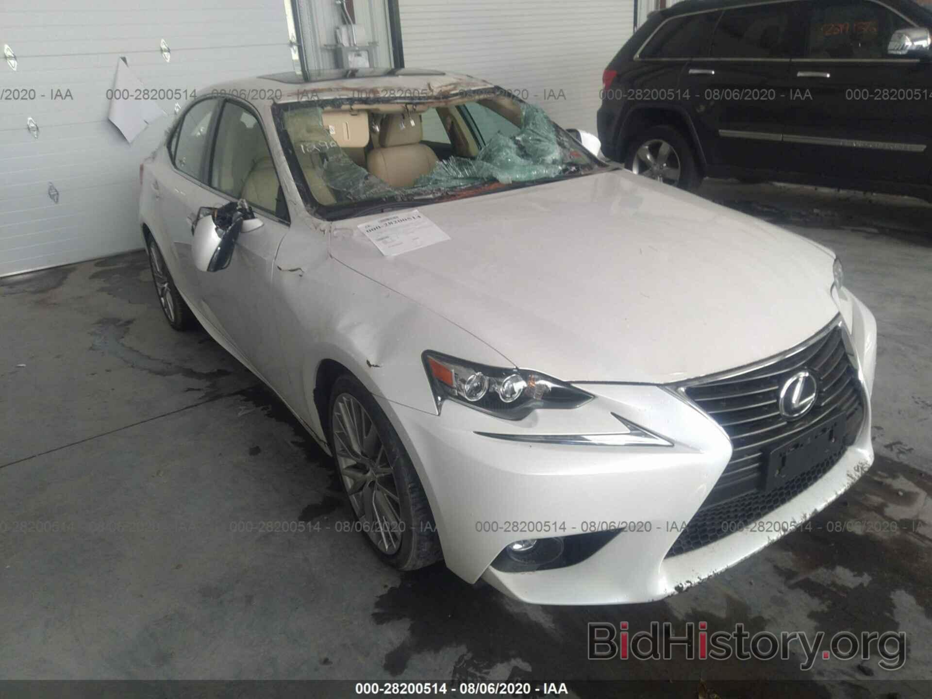 Photo JTHCM1D22G5014657 - LEXUS IS 300 2016