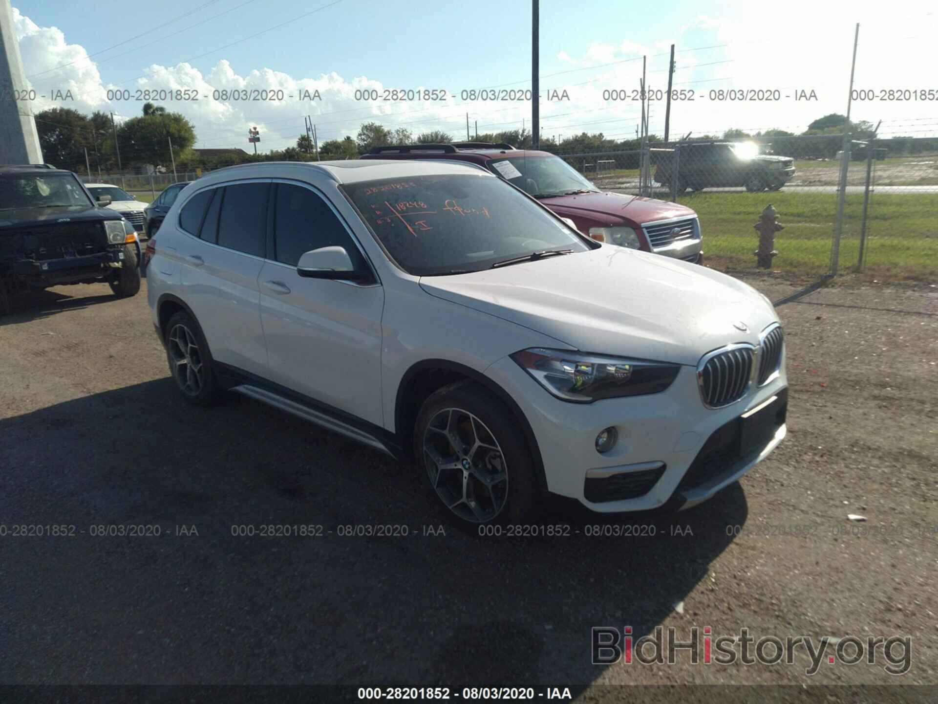 Фотография WBXHU7C30J5L07598 - BMW X1 2018