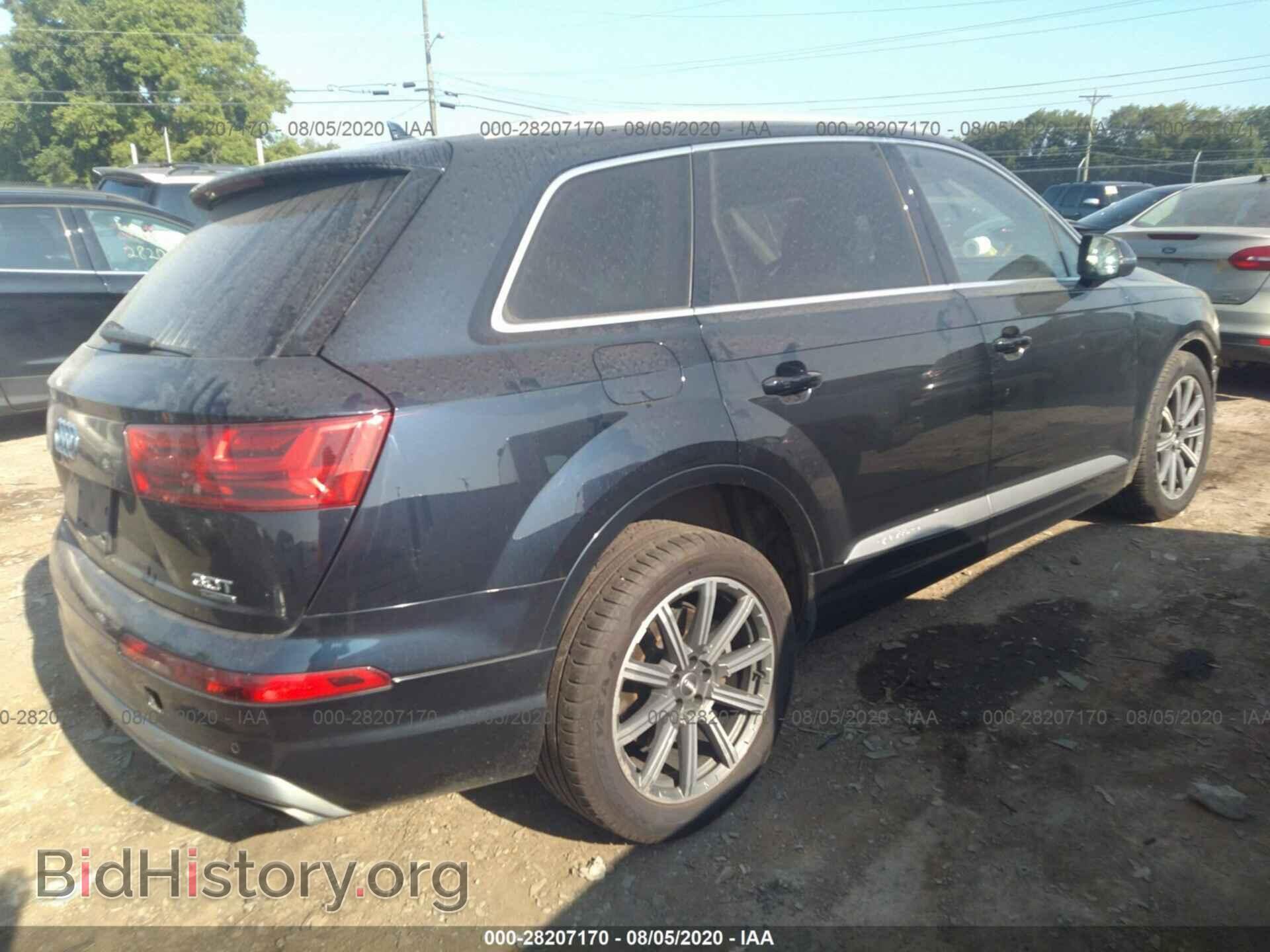2017 AUDI Q7 - VIN: WA1VAAF71HD026666 - Фото 4