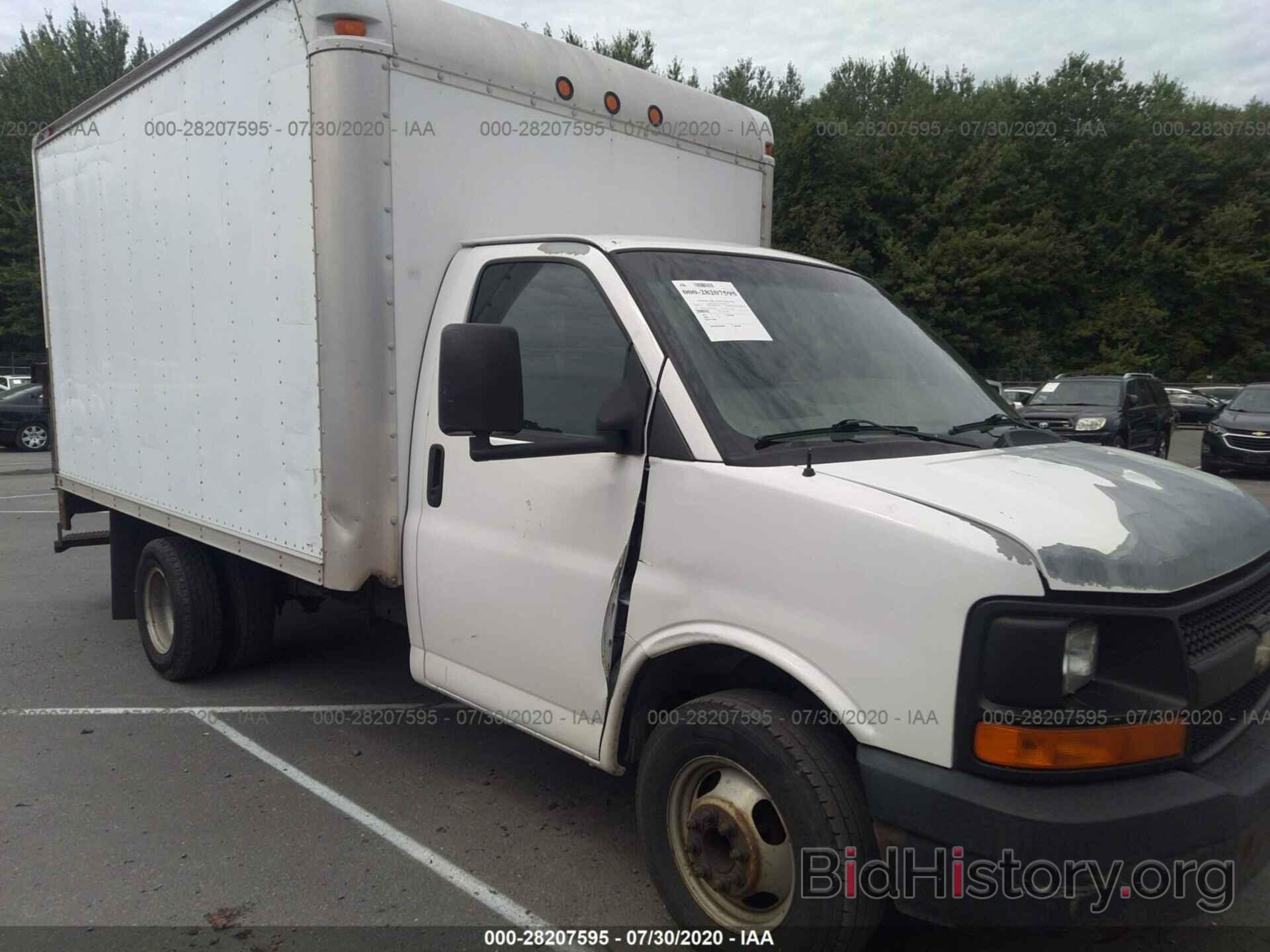 Photo 1GBHG31C081154453 - CHEVROLET EXPRESS COMMERCIAL 2008