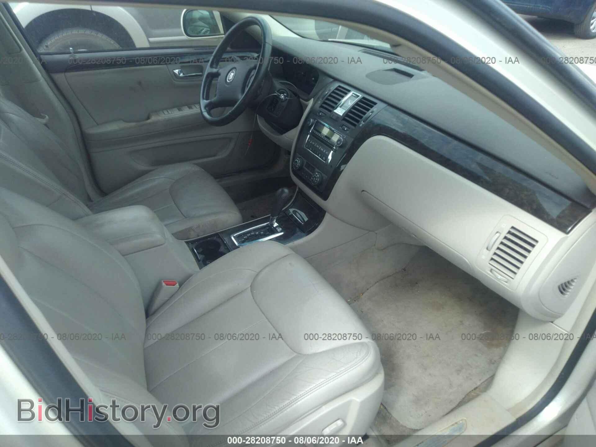 2011 CADILLAC DTS - VIN: 1G6KD5E65BU123752 - Фото 5