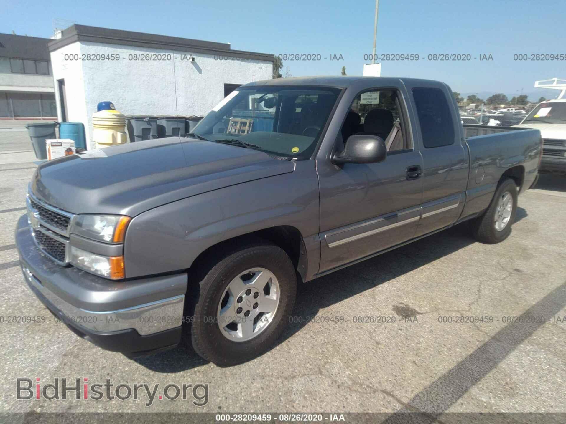 2006 CHEVROLET SILVERADO 1500 - VIN: 1GCEC19VX6Z123715 - Фото 2