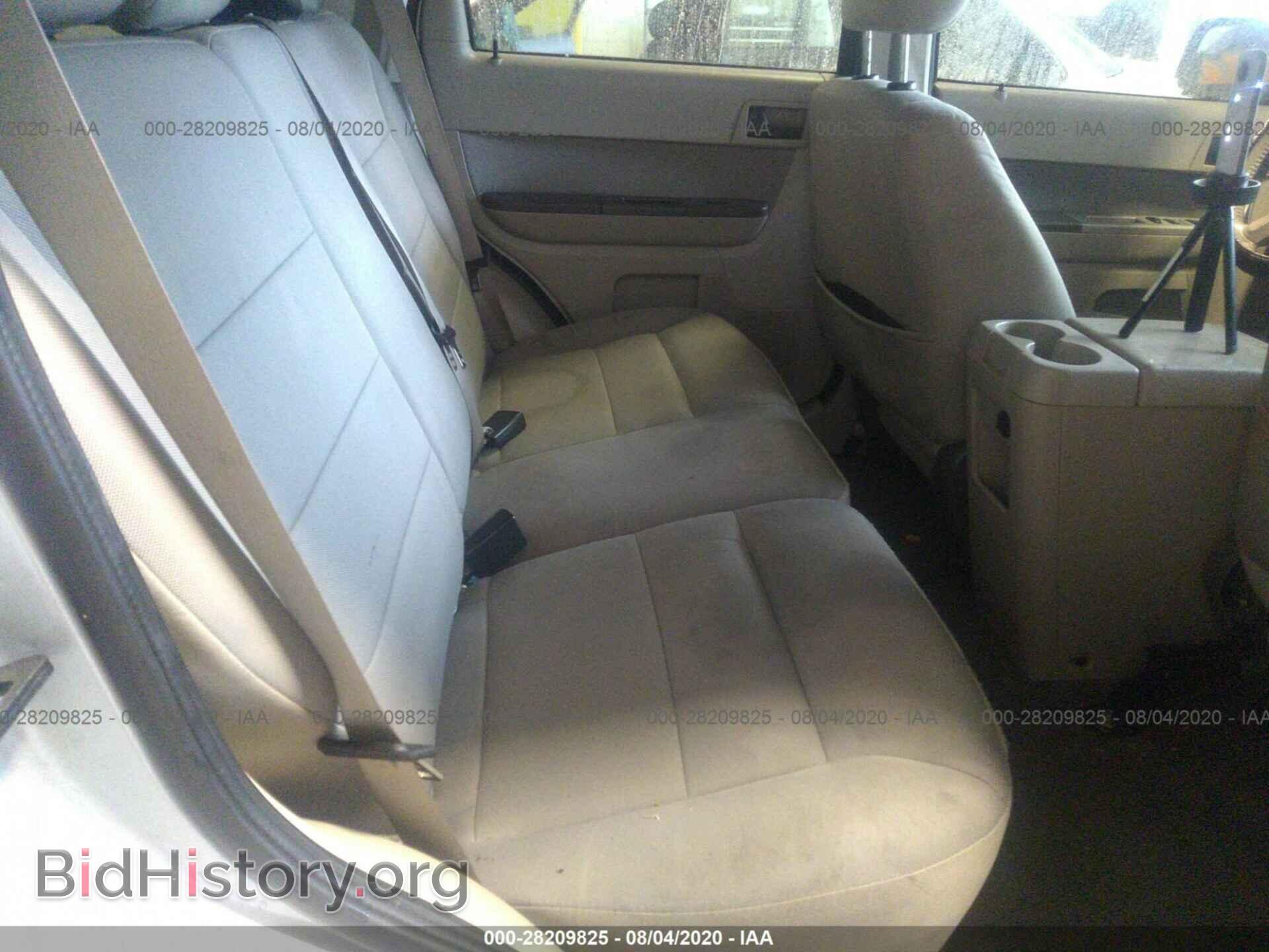 2011 FORD ESCAPE - VIN: 1FMCU9D75BKC48681 - Photo 8