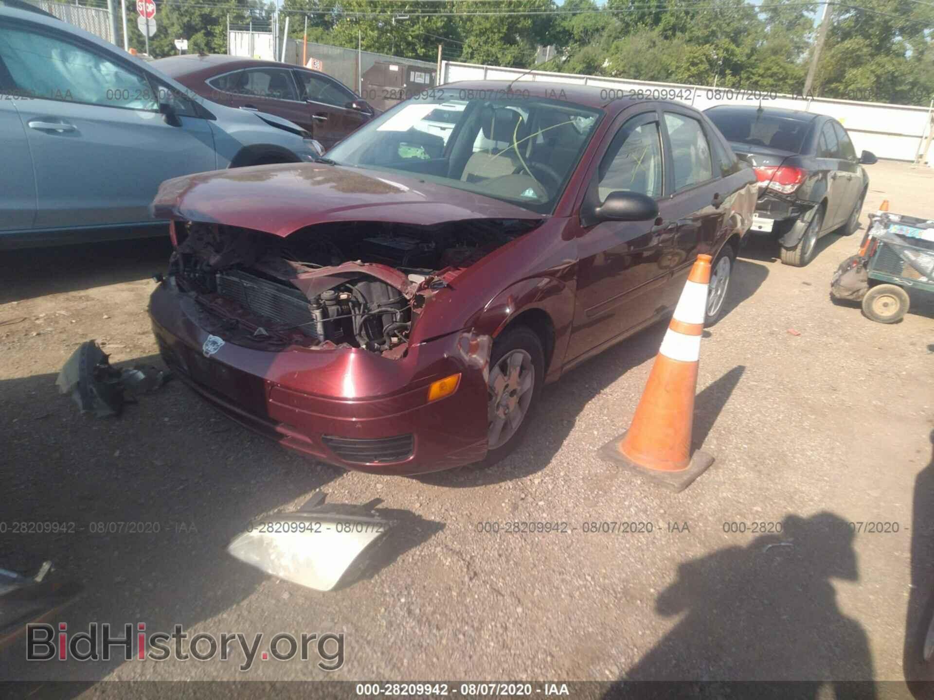 2007 FORD FOCUS - VIN: 1FAFP34N87W307622 - Фото 2