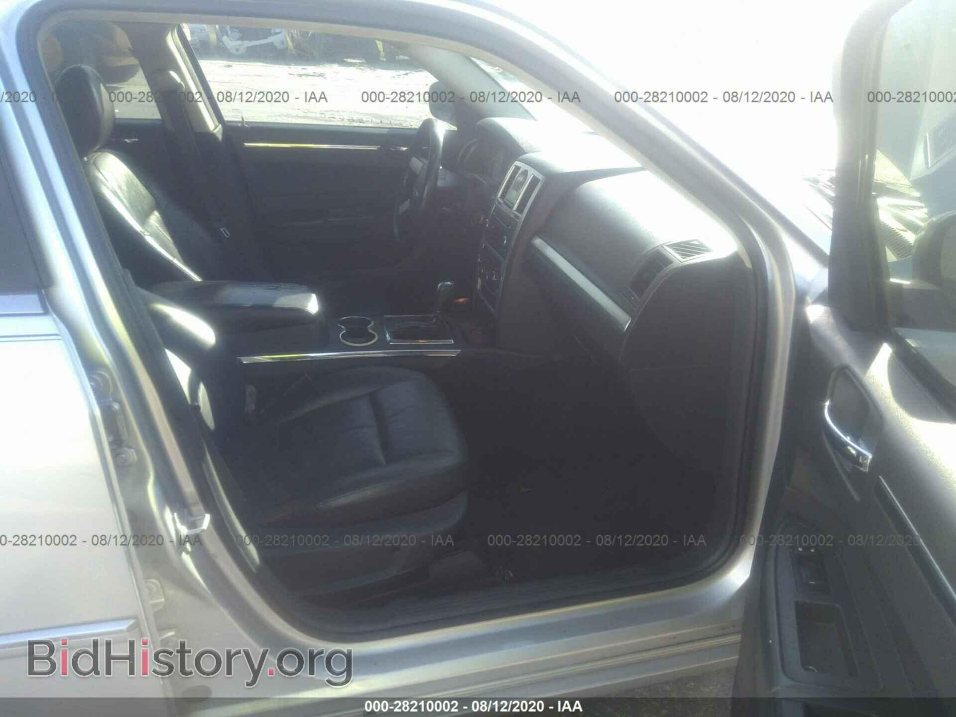 2010 CHRYSLER 300 - VIN: 2C3CA5CV5AH206365 - Фото 5