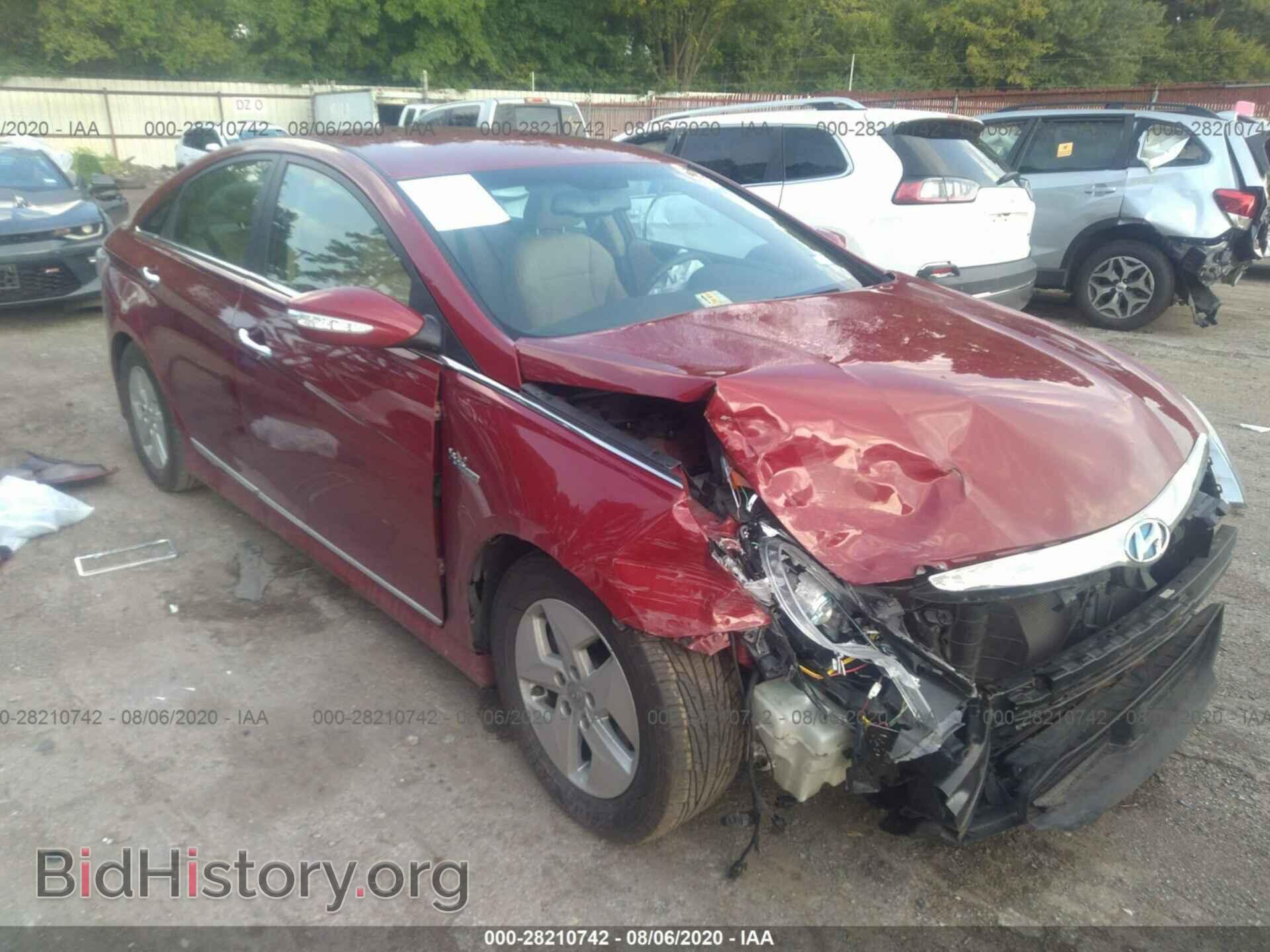 Фотография KMHEC4A44CA020557 - HYUNDAI SONATA 2012
