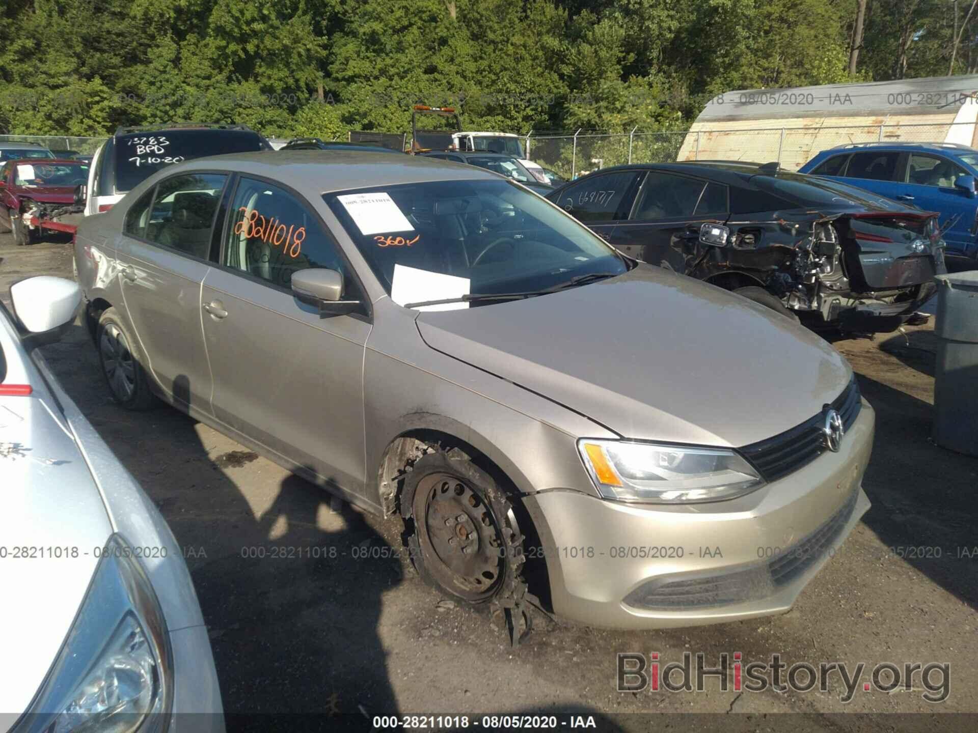 Photo 3VWD17AJ2EM263414 - VOLKSWAGEN JETTA SEDAN 2014