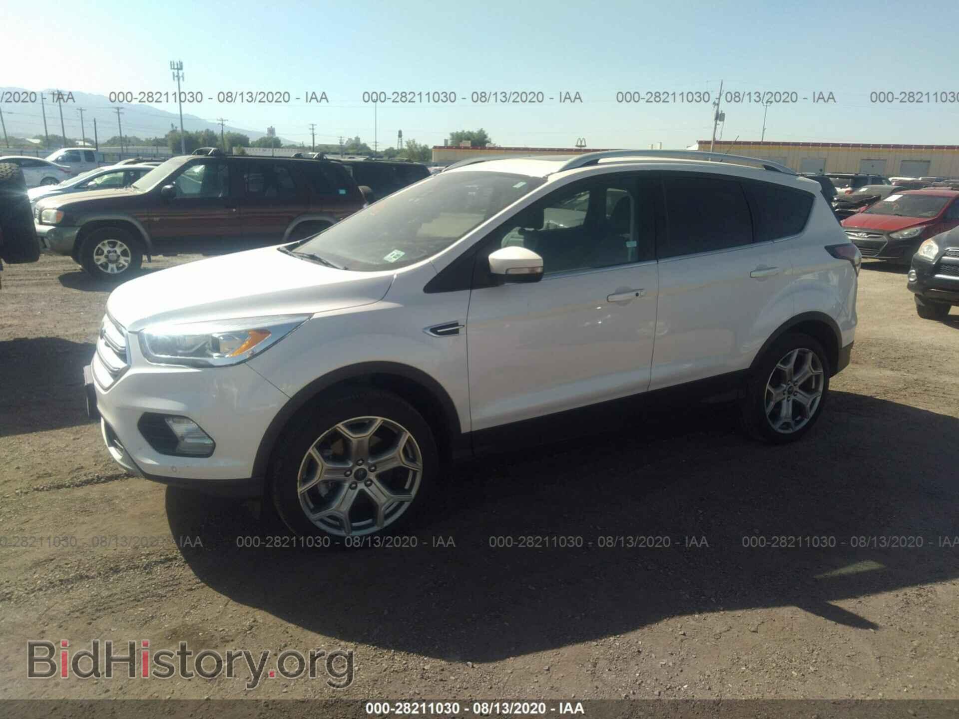 2017 FORD ESCAPE - VIN: 1FMCU9J98HUA51166 - Фото 2