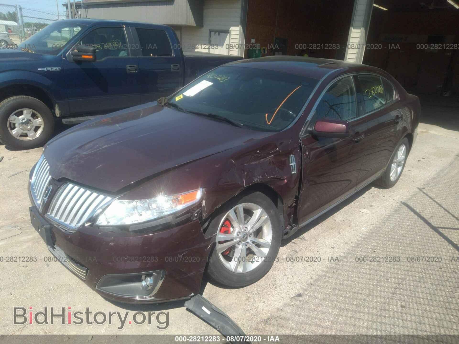 2011 LINCOLN MKS - VIN: 1LNHL9DR0BG605357 - Фото 2