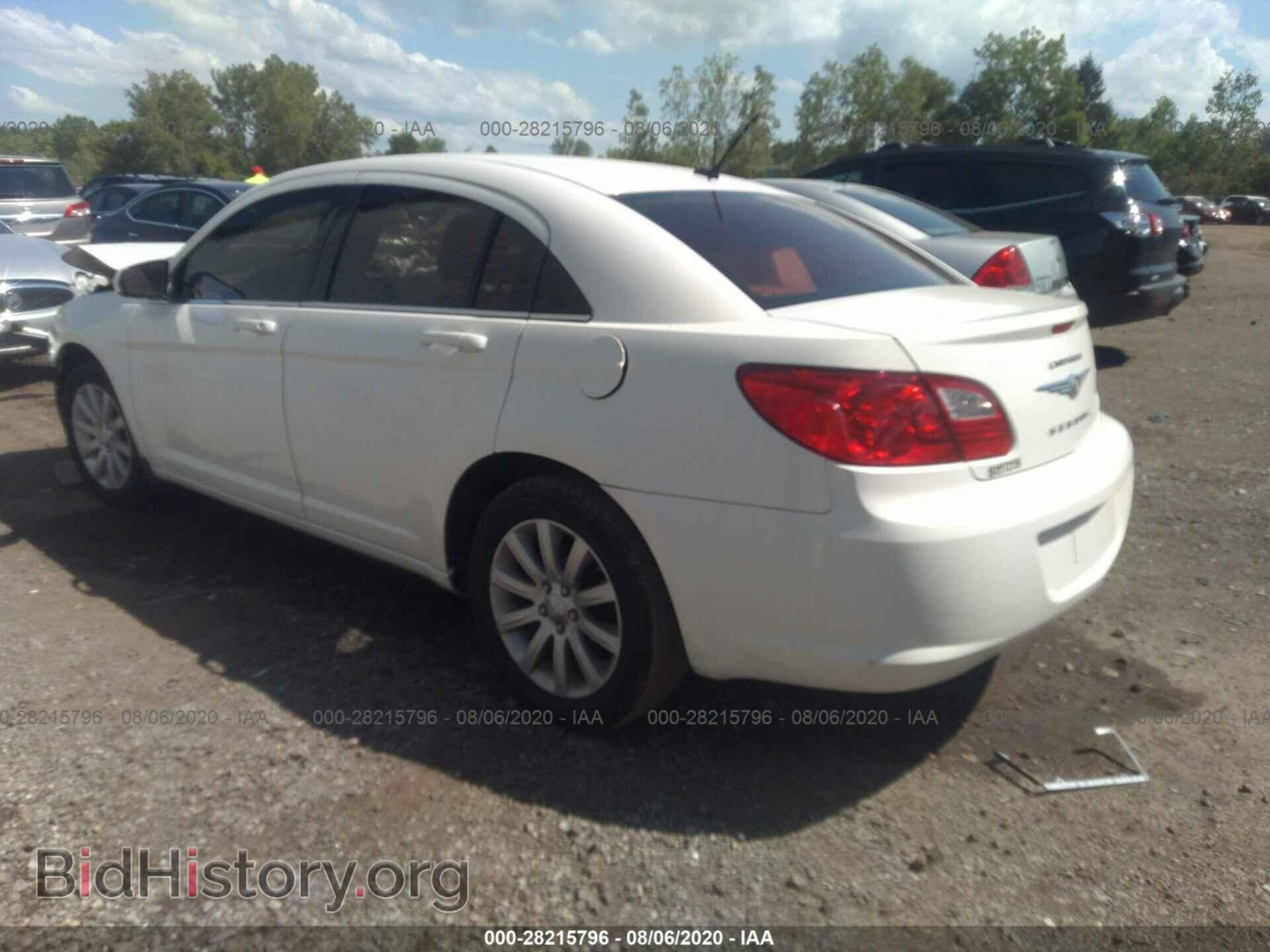 2010 CHRYSLER SEBRING - VIN: 1C3CC5FB9AN160364 - Фото 3