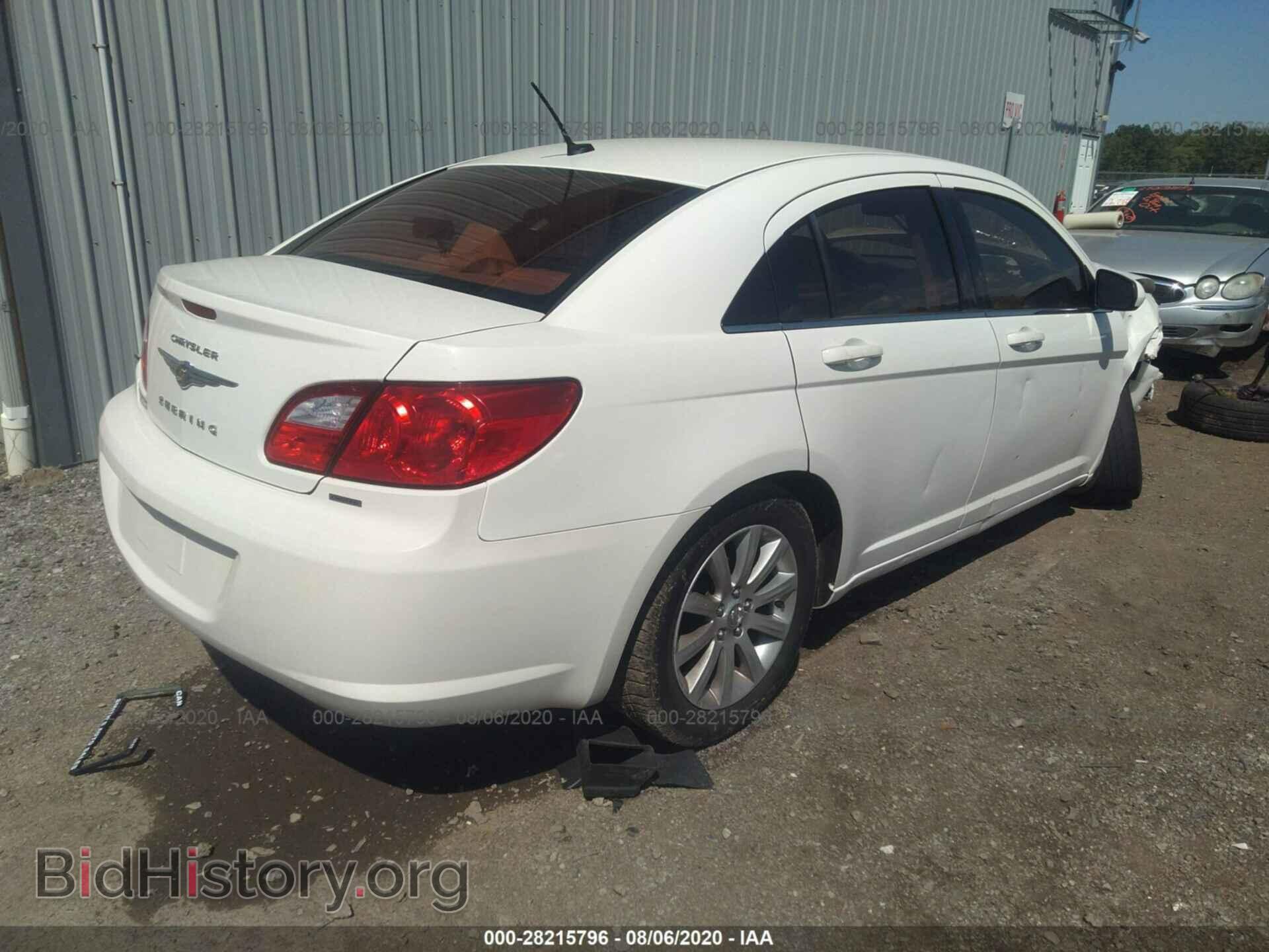 2010 CHRYSLER SEBRING - VIN: 1C3CC5FB9AN160364 - Фото 4