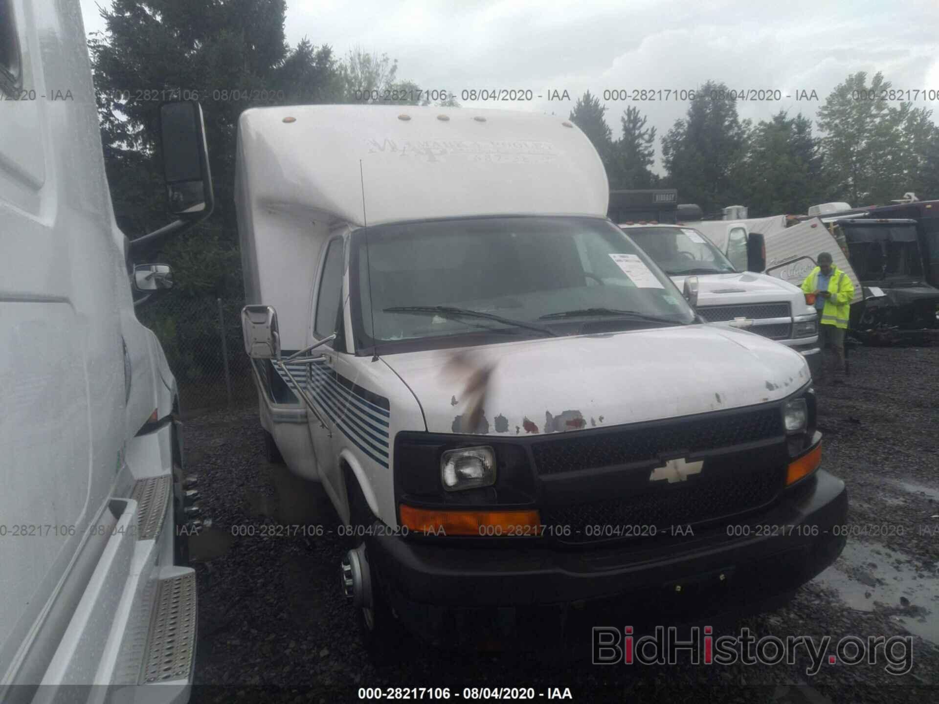 Photo 1GBJG31U031135436 - CHEVROLET EXPRESS COMMERCIAL 2003