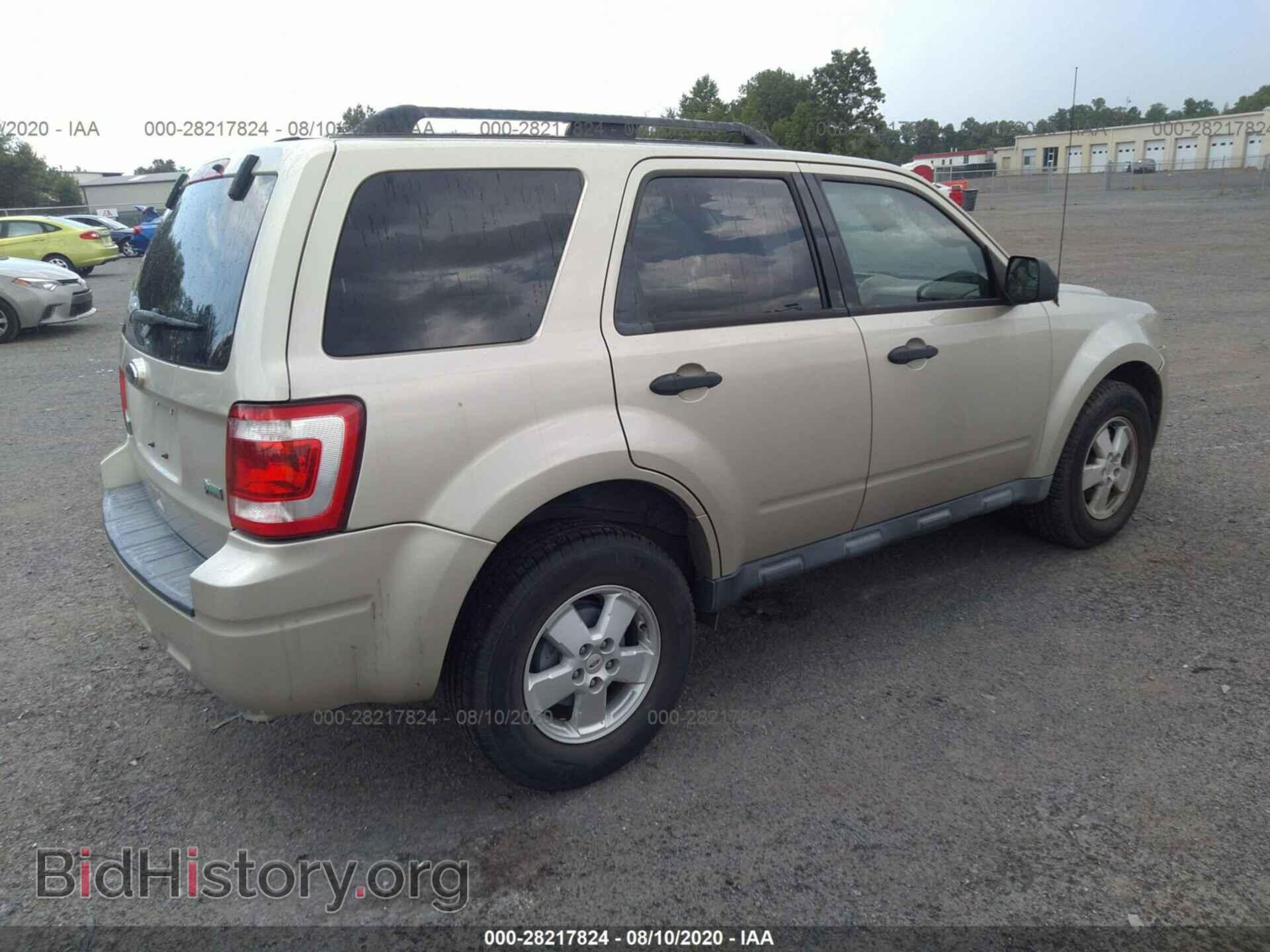 2011 FORD ESCAPE - VIN: 1FMCU0DG6BKA56276 - Фото 4