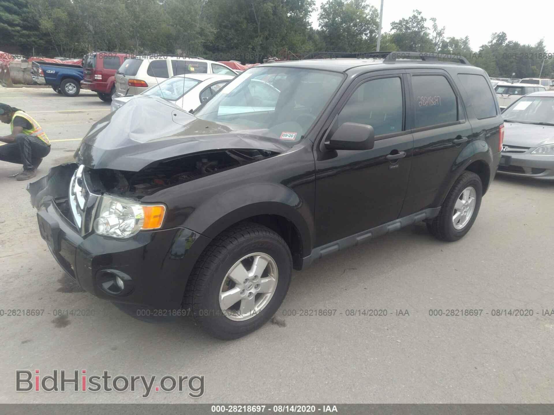 2011 FORD ESCAPE - VIN: 1FMCU9D72BKB72787 - Photo 2