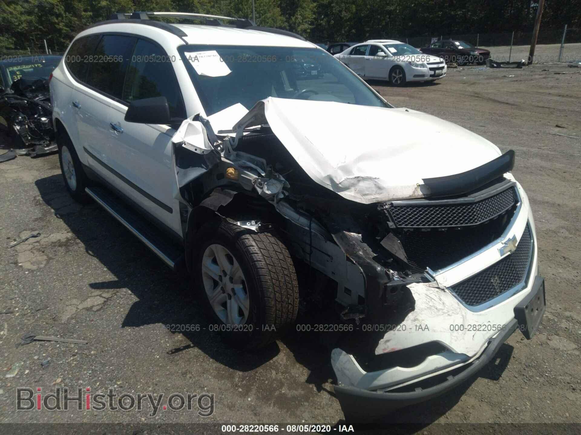 Photo 1GNKRFED6CJ202084 - CHEVROLET TRAVERSE 2012