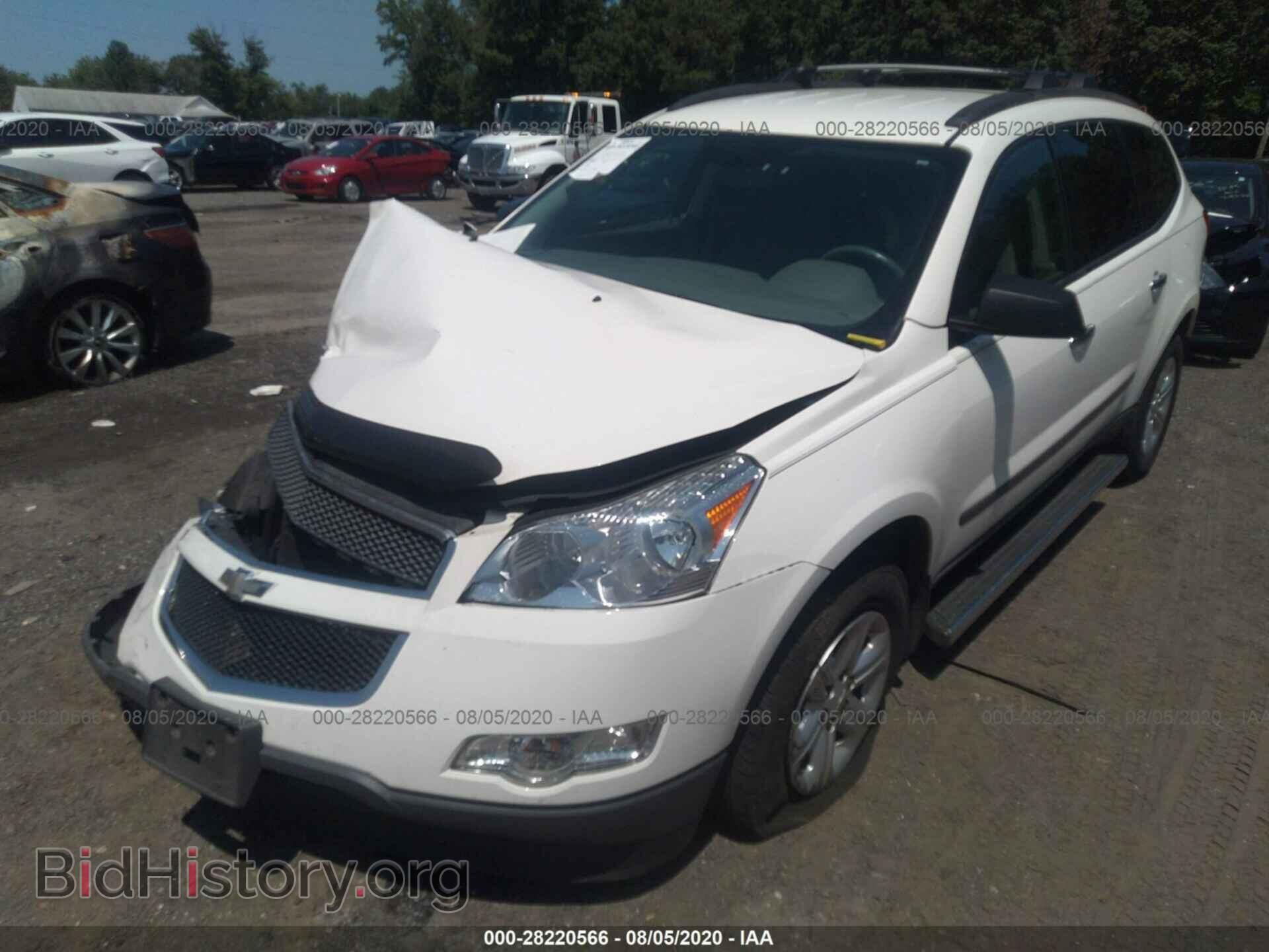 2012 CHEVROLET TRAVERSE - VIN: 1GNKRFED6CJ202084 - Photo 2