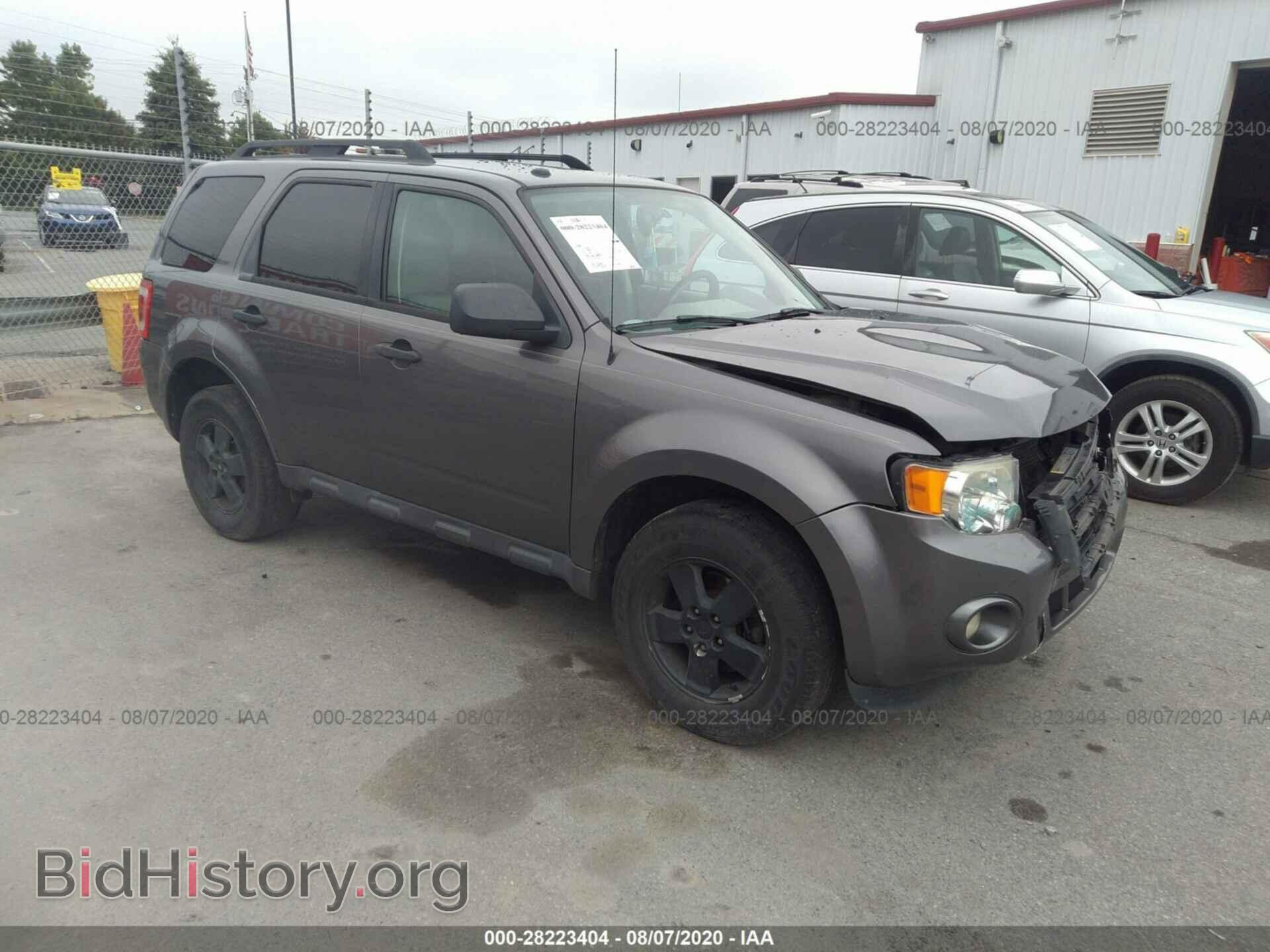 Фотография 1FMCU0DG5BKC70272 - FORD ESCAPE 2011