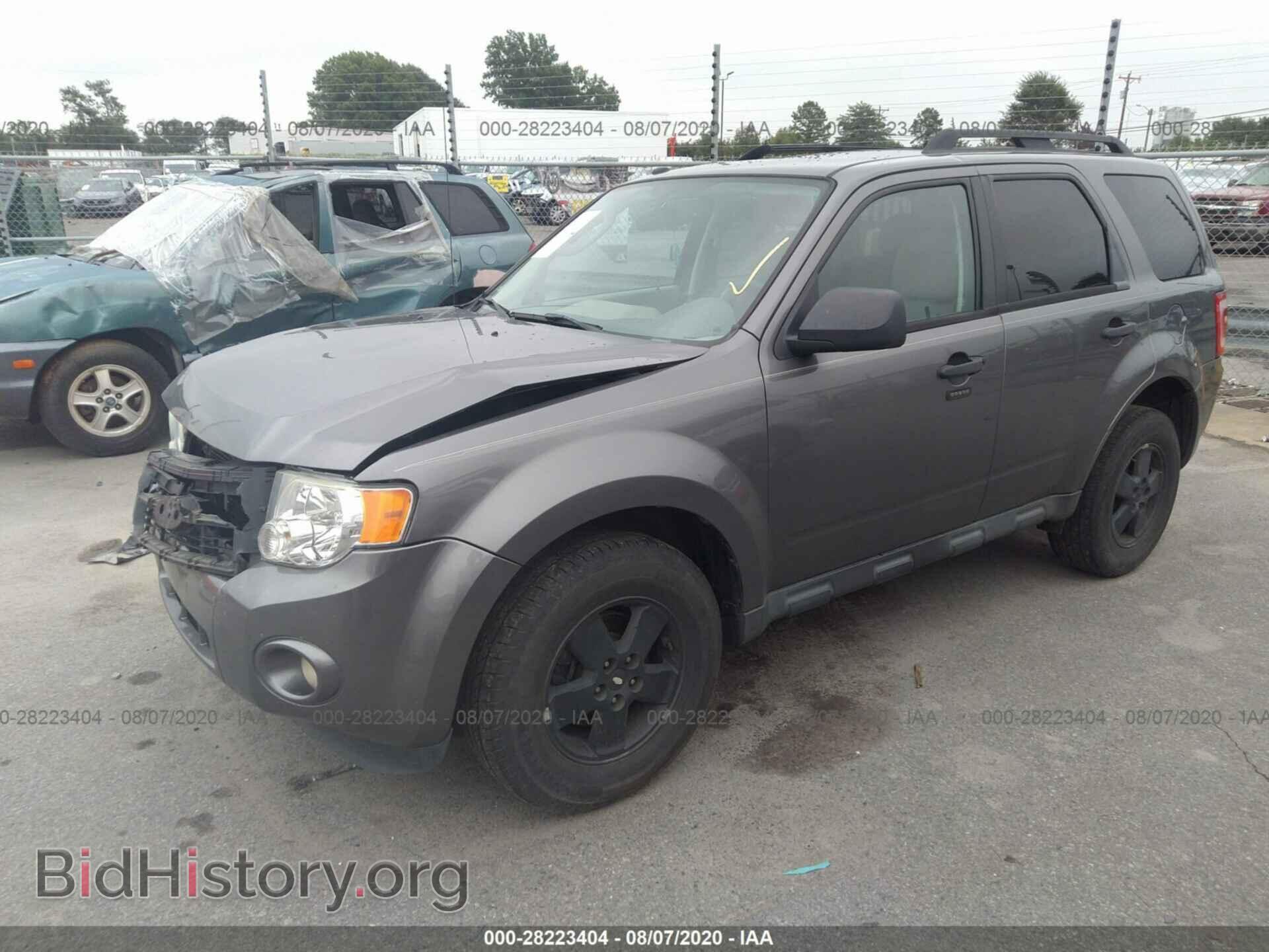 2011 FORD ESCAPE - VIN: 1FMCU0DG5BKC70272 - Фото 2