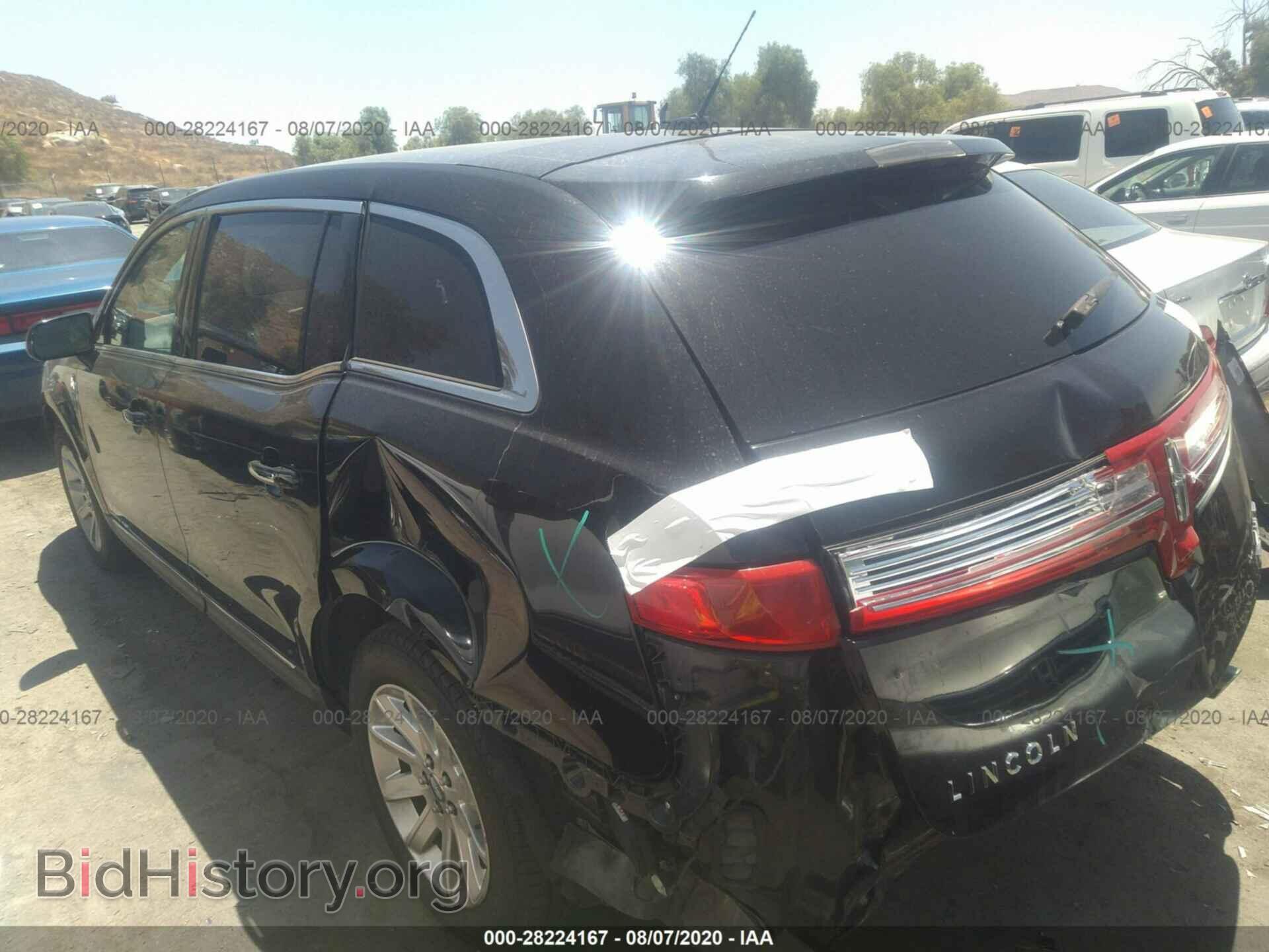 2015 LINCOLN MKT - VIN: 2LMHJ5NK3FBL00145 - Фото 3