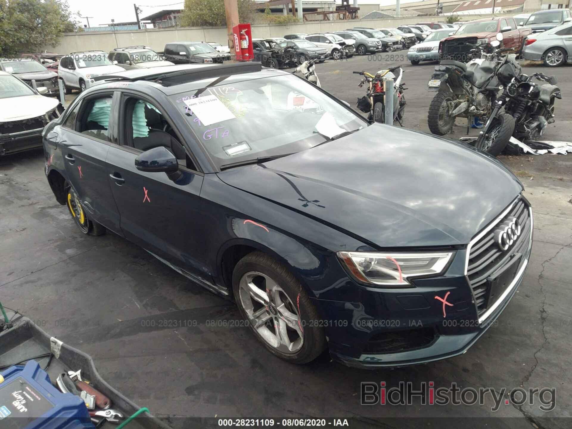 Photo WAUAUGFF1H1027563 - AUDI A3 SEDAN 2017