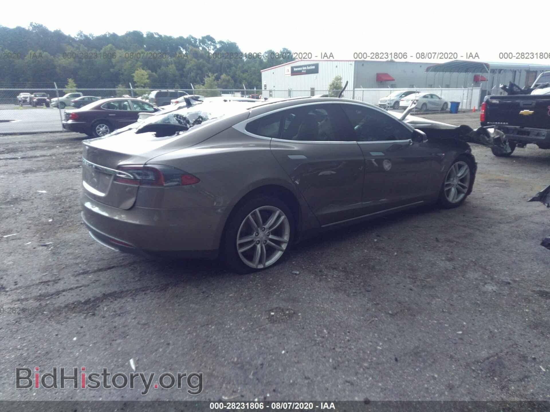 2015 TESLA MODEL S - VIN: 5YJSA1E28FF109483 - Фото 4