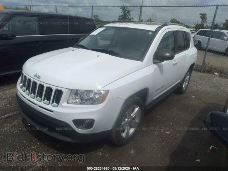 2012 Jeep COMPASS (VIN 1C4NJDEBXCD559220) — photo 2 of 11