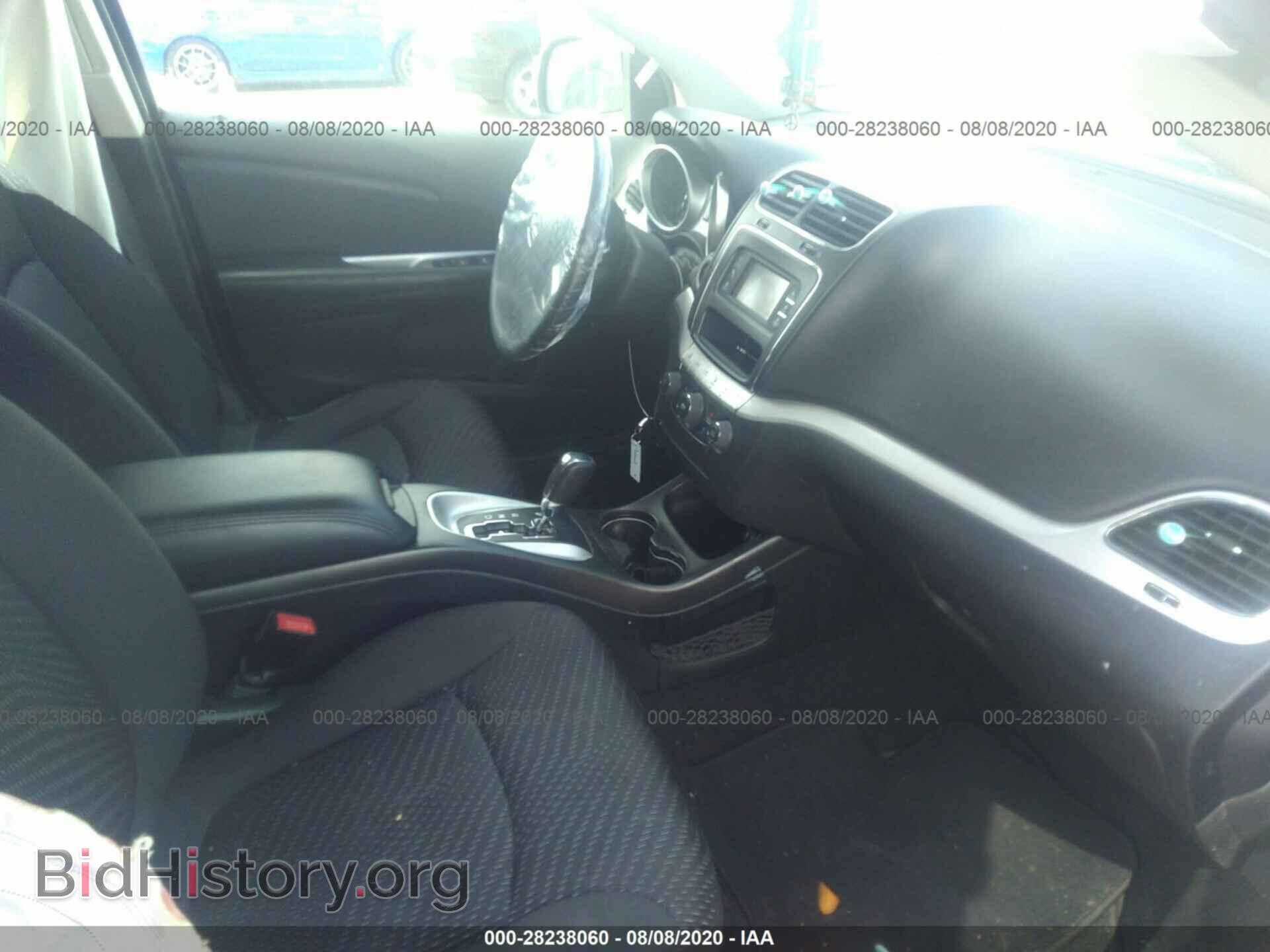2018 DODGE JOURNEY - VIN: 3C4PDCAB5JT217455 - Фото 5