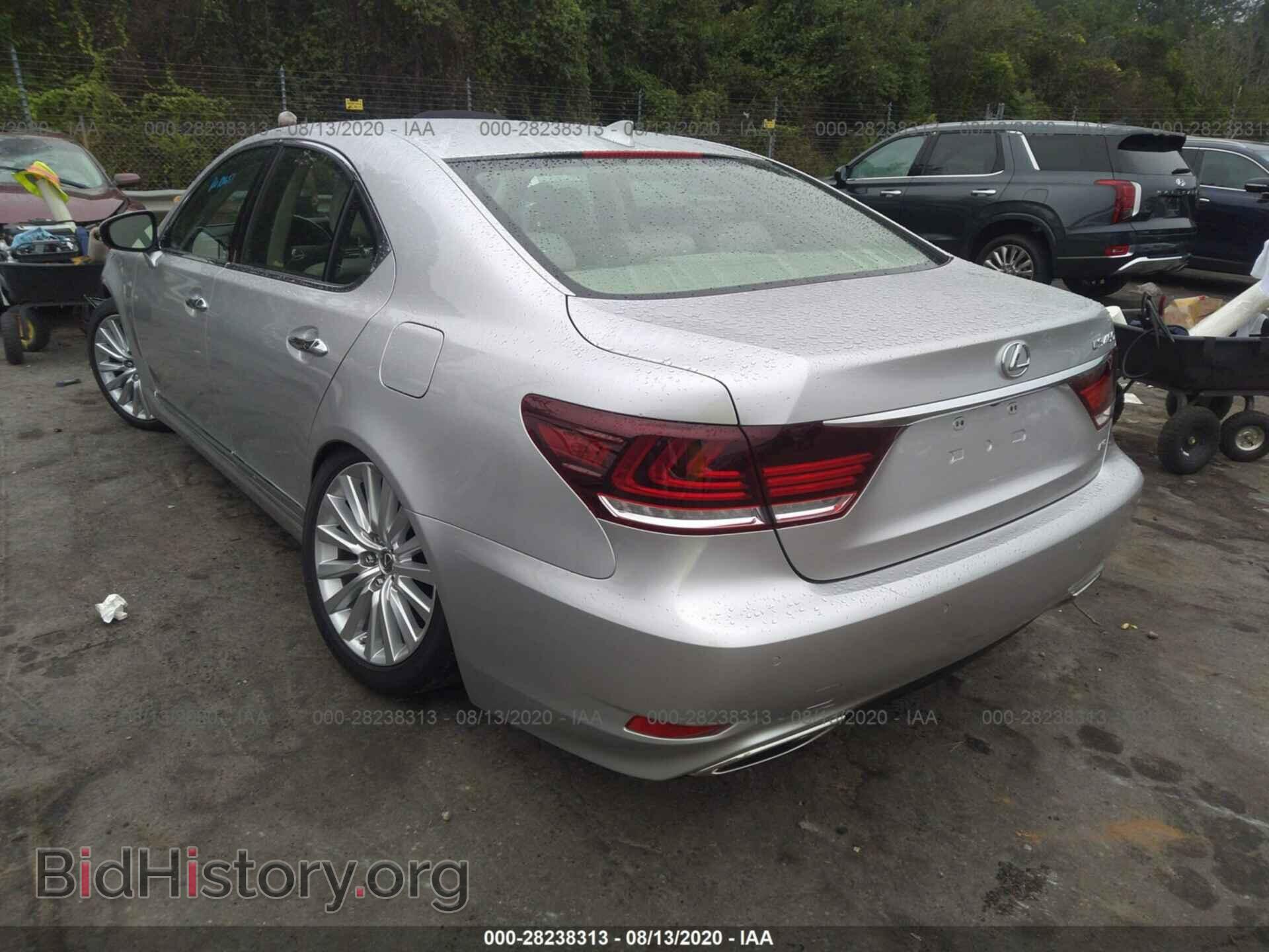 2017 LEXUS LS - VIN: JTHCL5EF3H5028063 - Фото 3