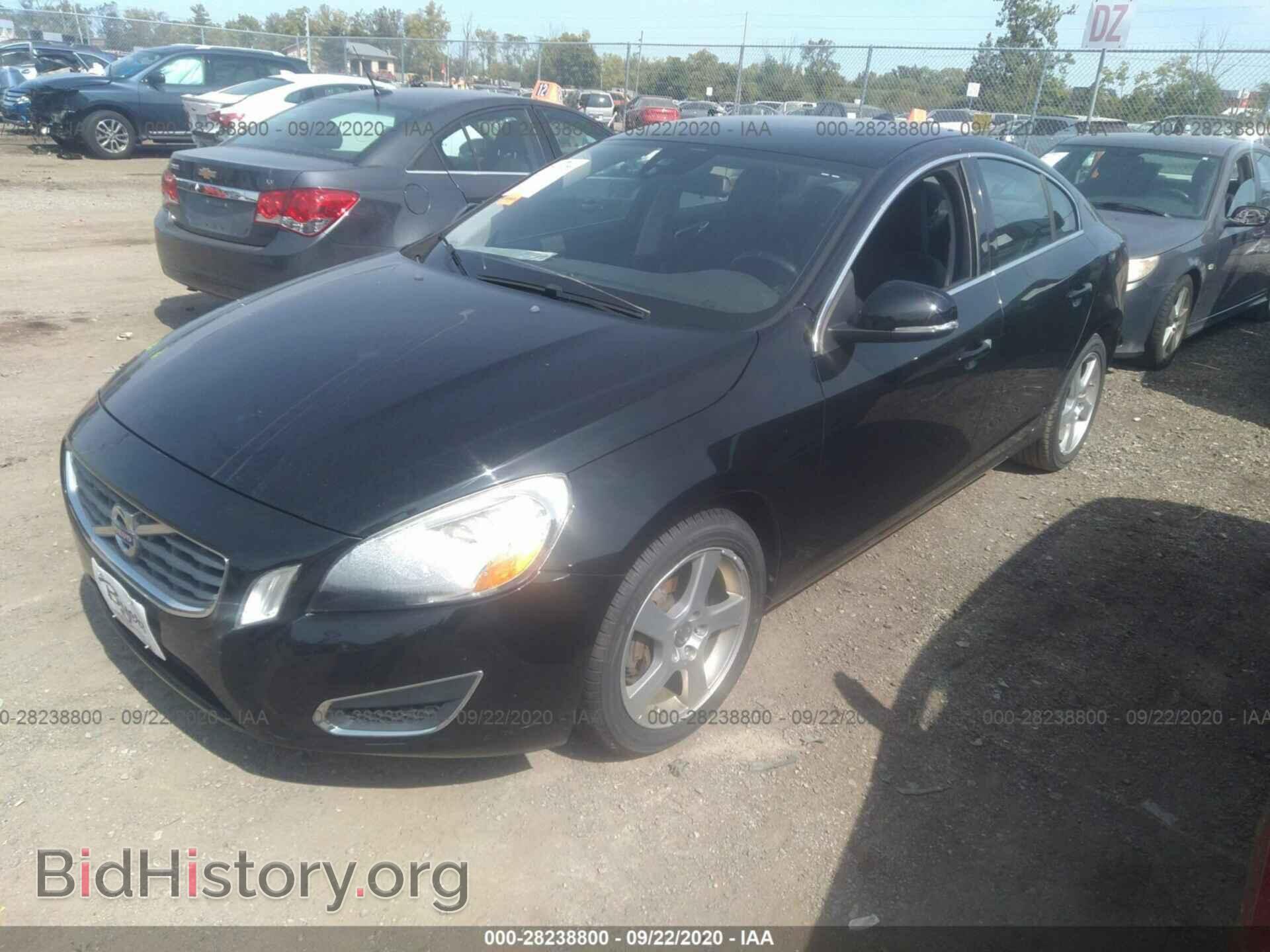 2012 VOLVO S60 - VIN: YV1622FSXC2080659 - Фото 2