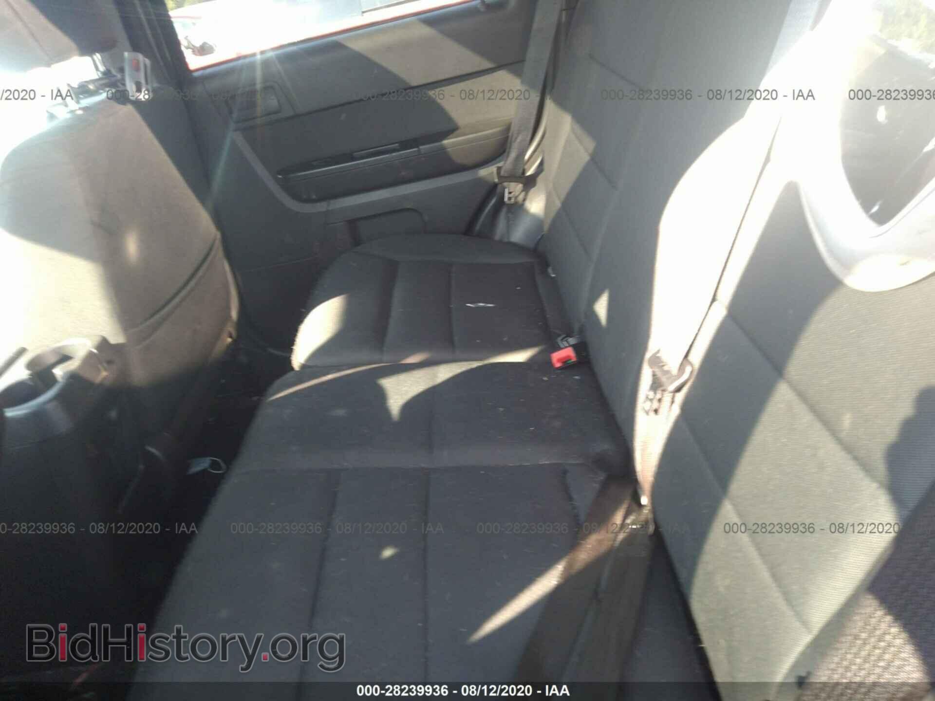 2011 FORD ESCAPE - VIN: 1FMCU0D71BKA21161 - Фото 8