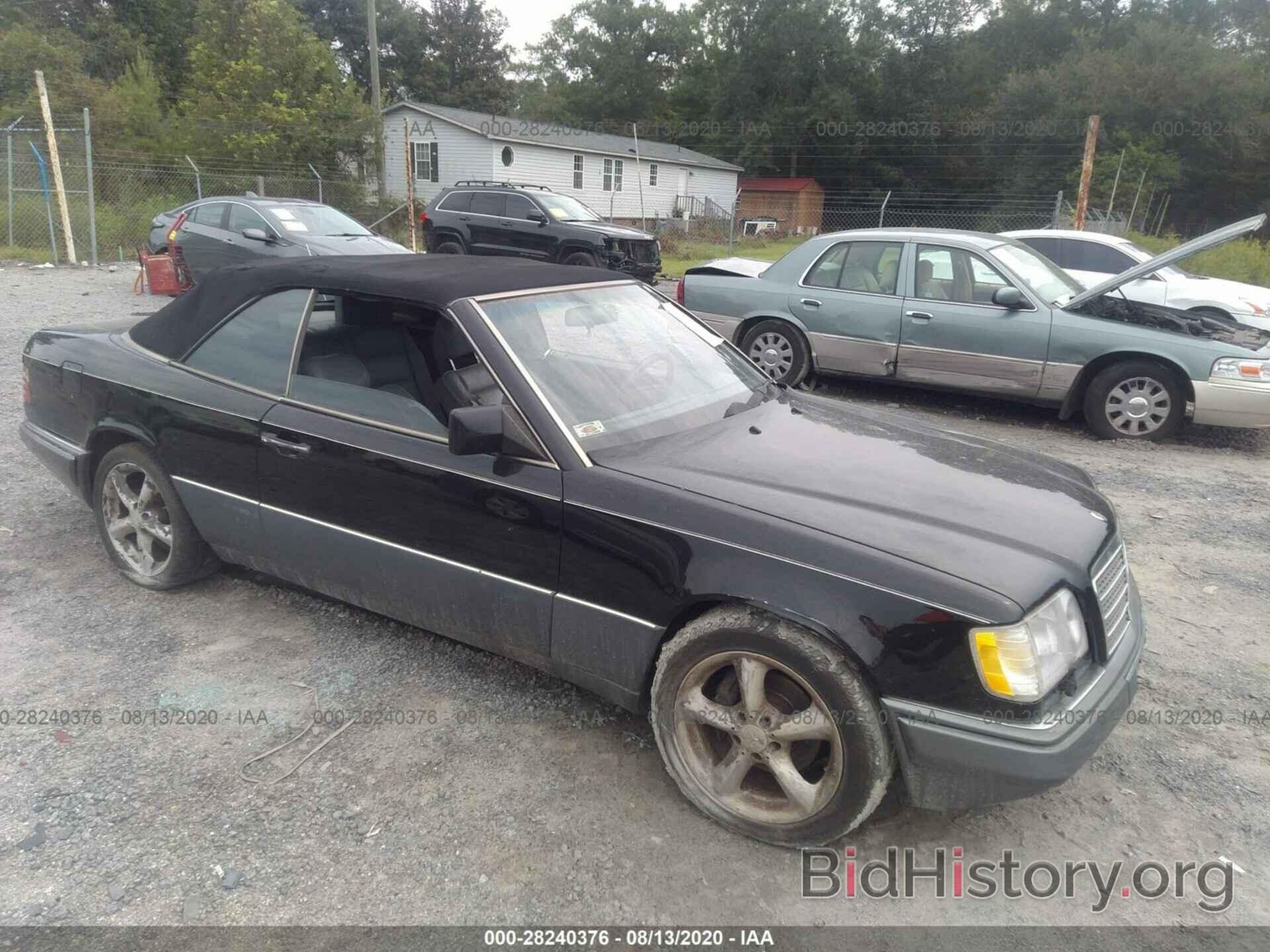 Photo WDBEA66E1SC165161 - MERCEDES-BENZ E 1995