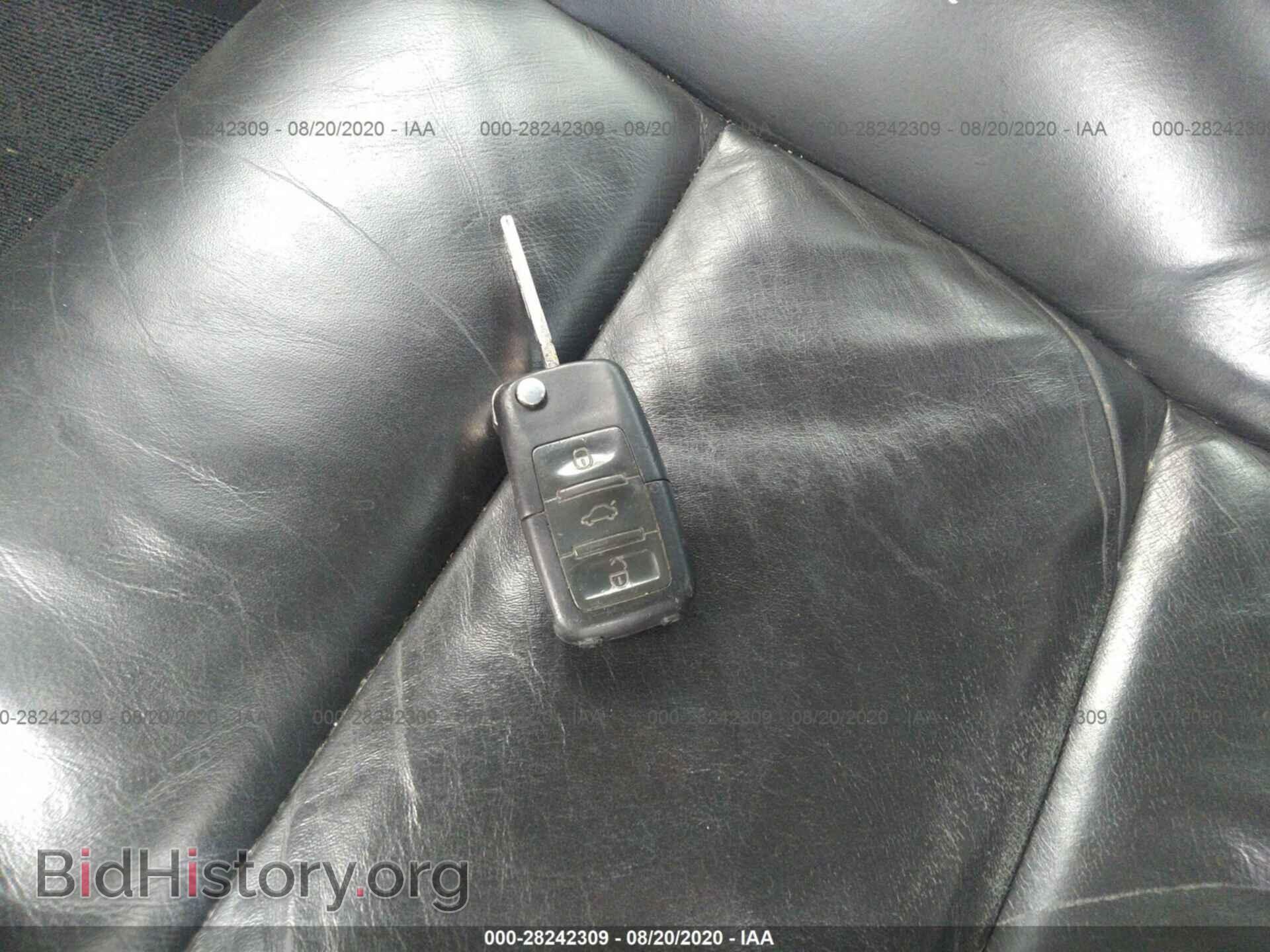 2002 AUDI TT - VIN: TRUWT28NX21031871 - Фото 11
