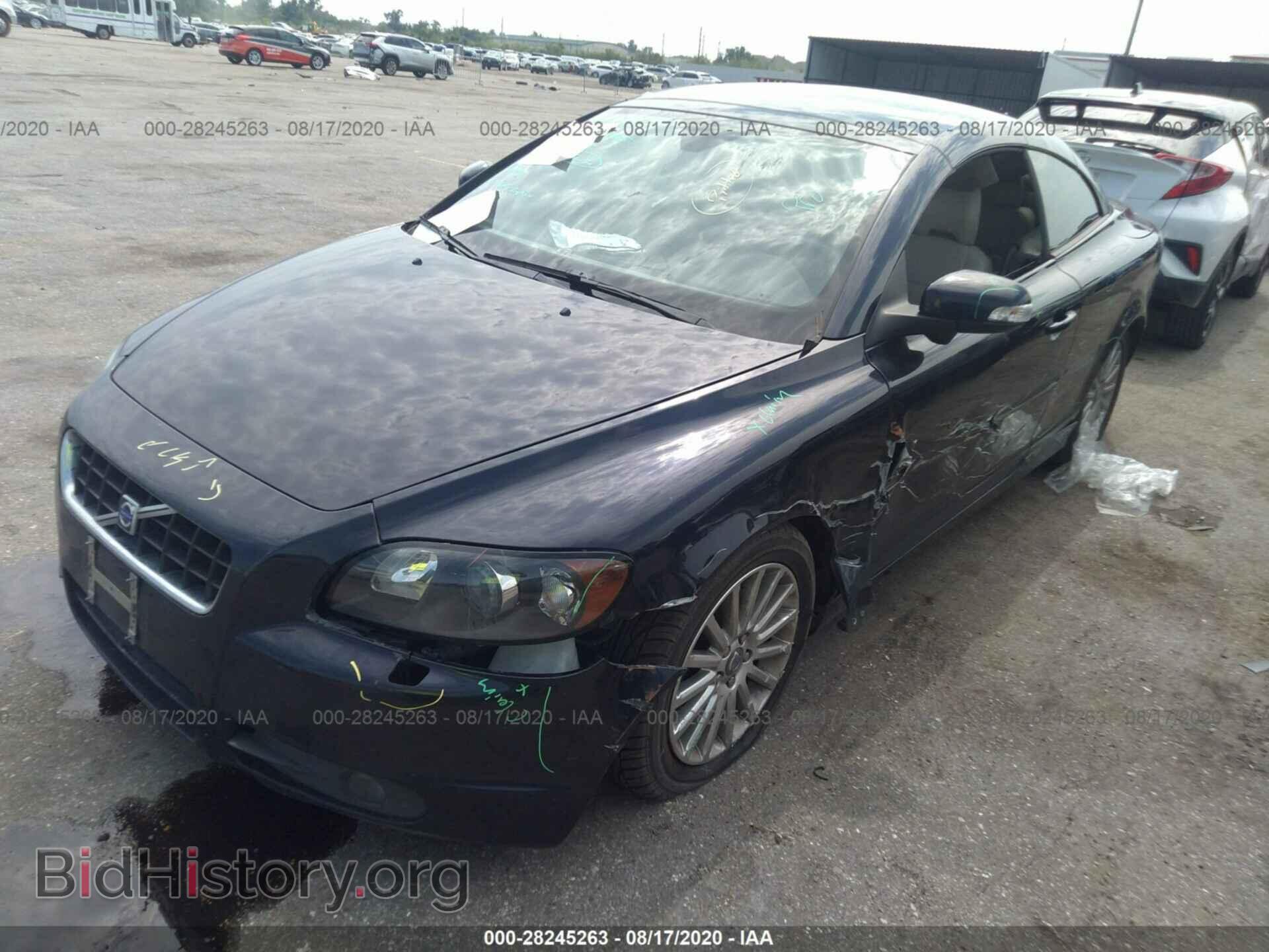 2008 VOLVO C70 - VIN: YV1MC67208J044700 - Фото 2