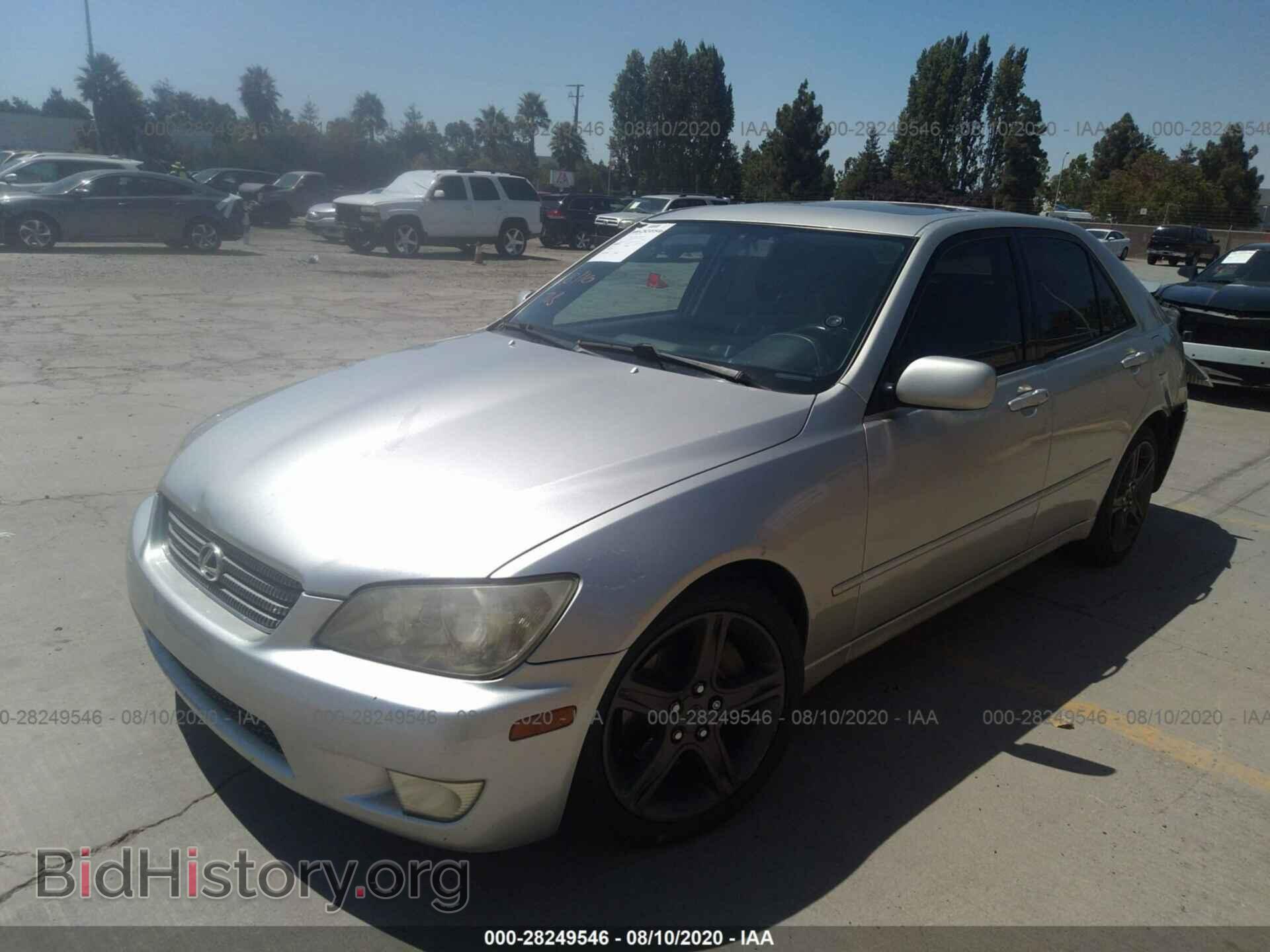 2001 LEXUS IS 300 - VIN: JTHBD182010022802 - Фото 2