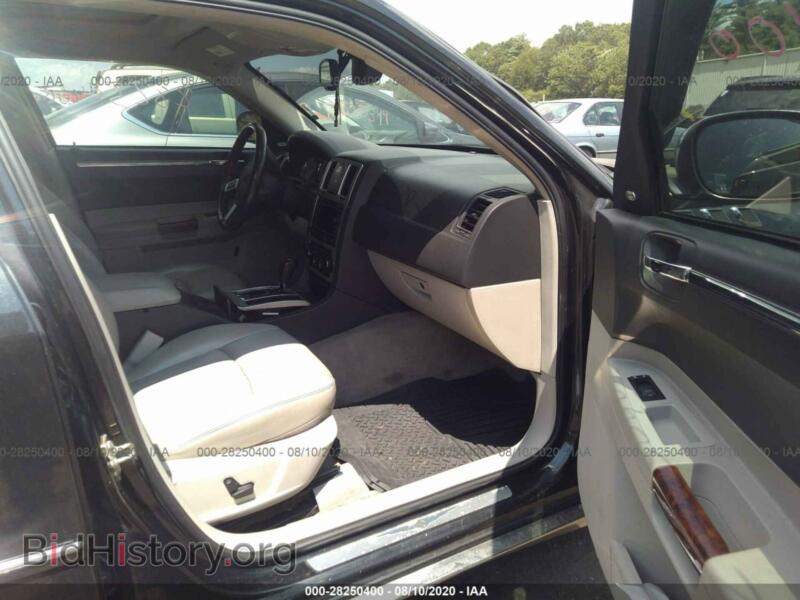 2007 Chrysler 300 (VIN 2C3KA63H07H606581) — photo 5 of 16