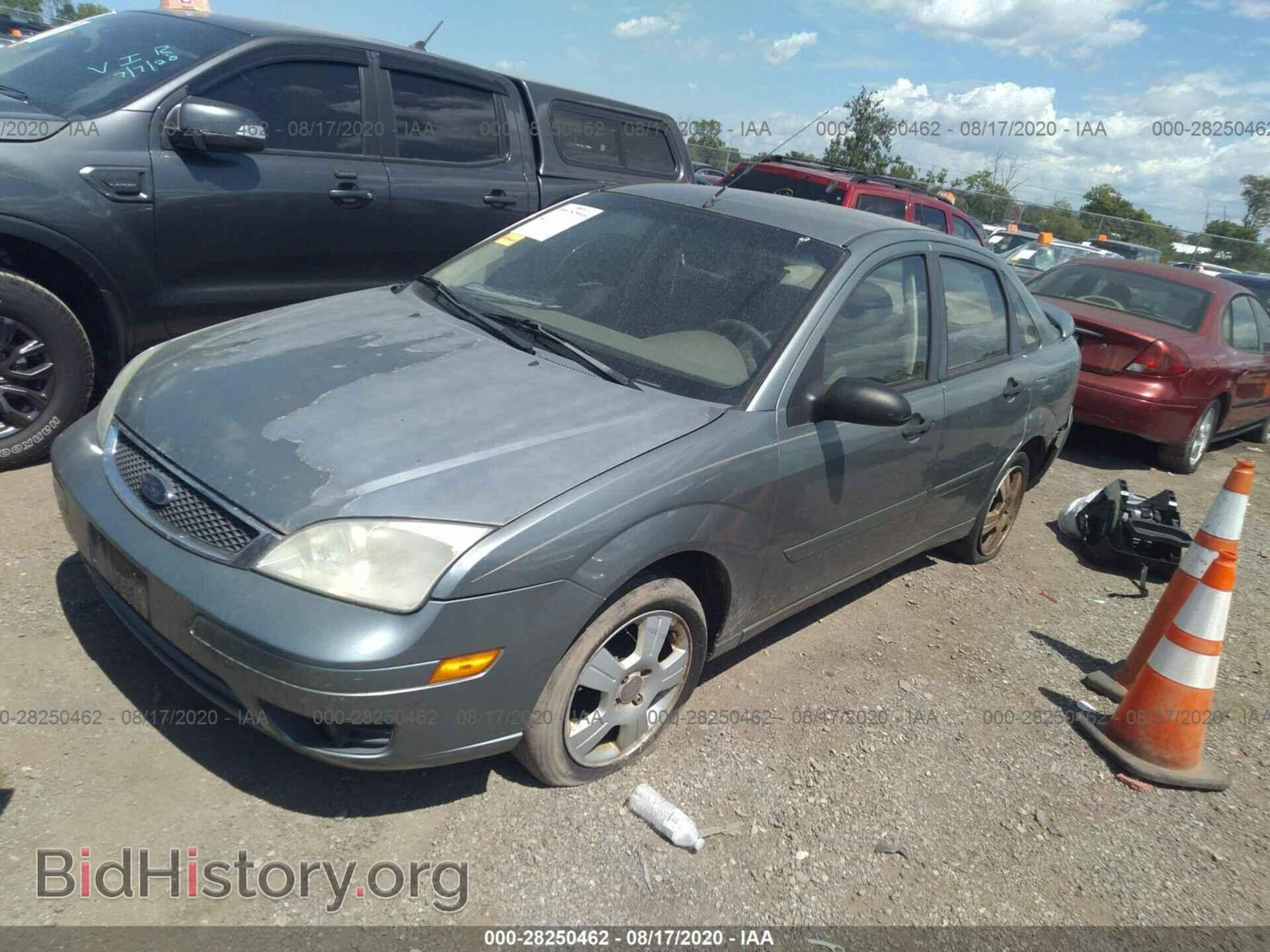 2005 FORD FOCUS - VIN: 1FAFP34N95W242535 - Фото 2