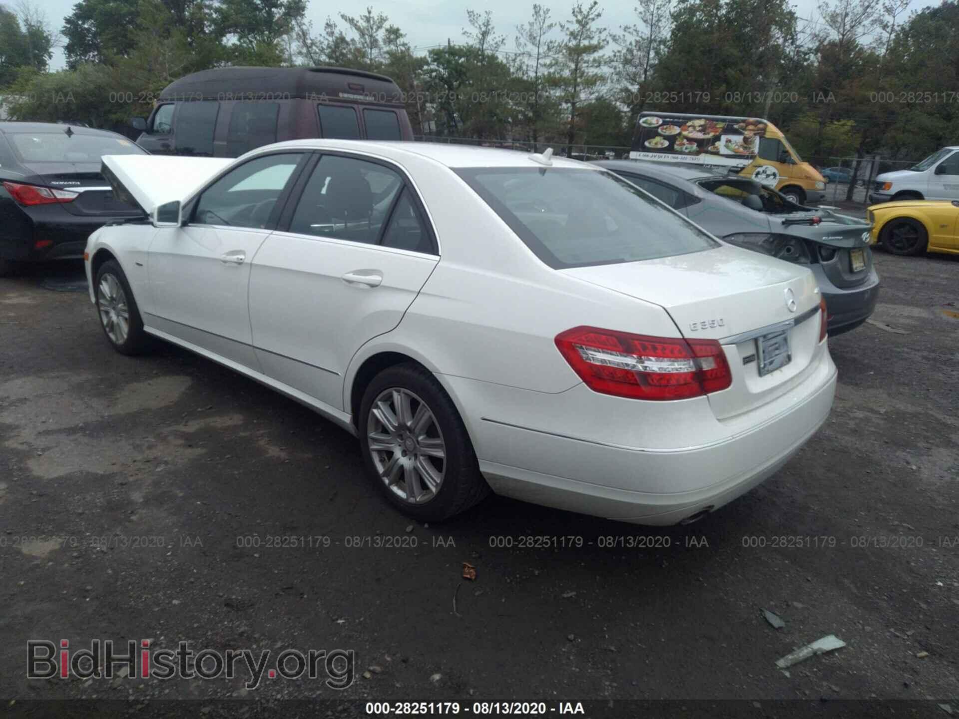 2012 MERCEDES-BENZ E-CLASS - VIN: WDDHF8JB5CA638572 - Фото 3
