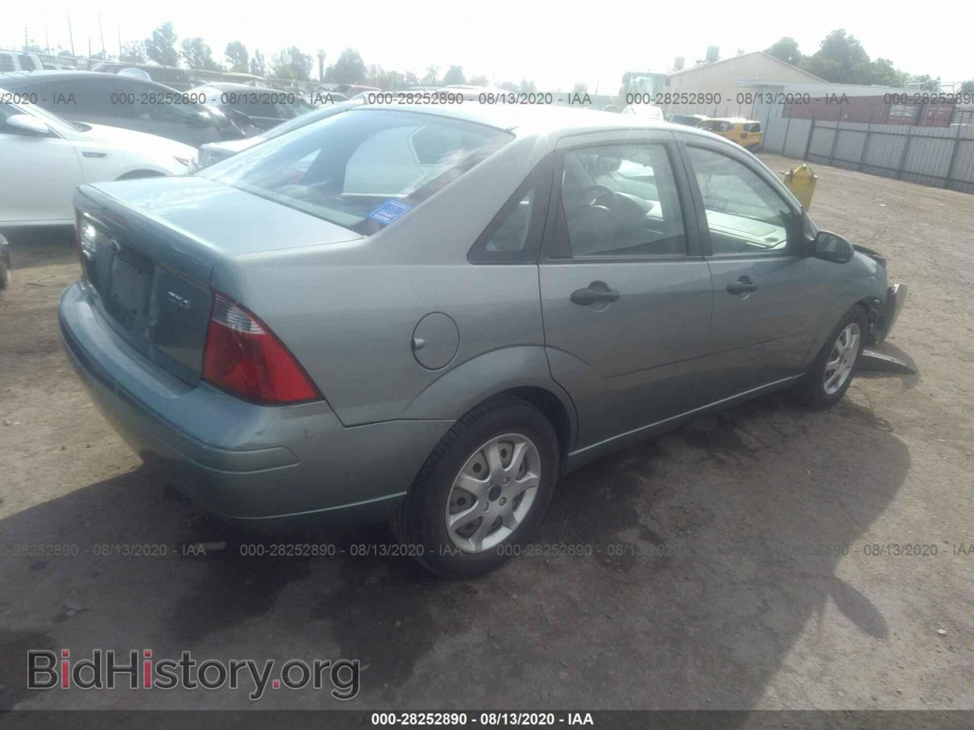 2005 FORD FOCUS - VIN: 1FAFP34N75W245384 - Фото 4